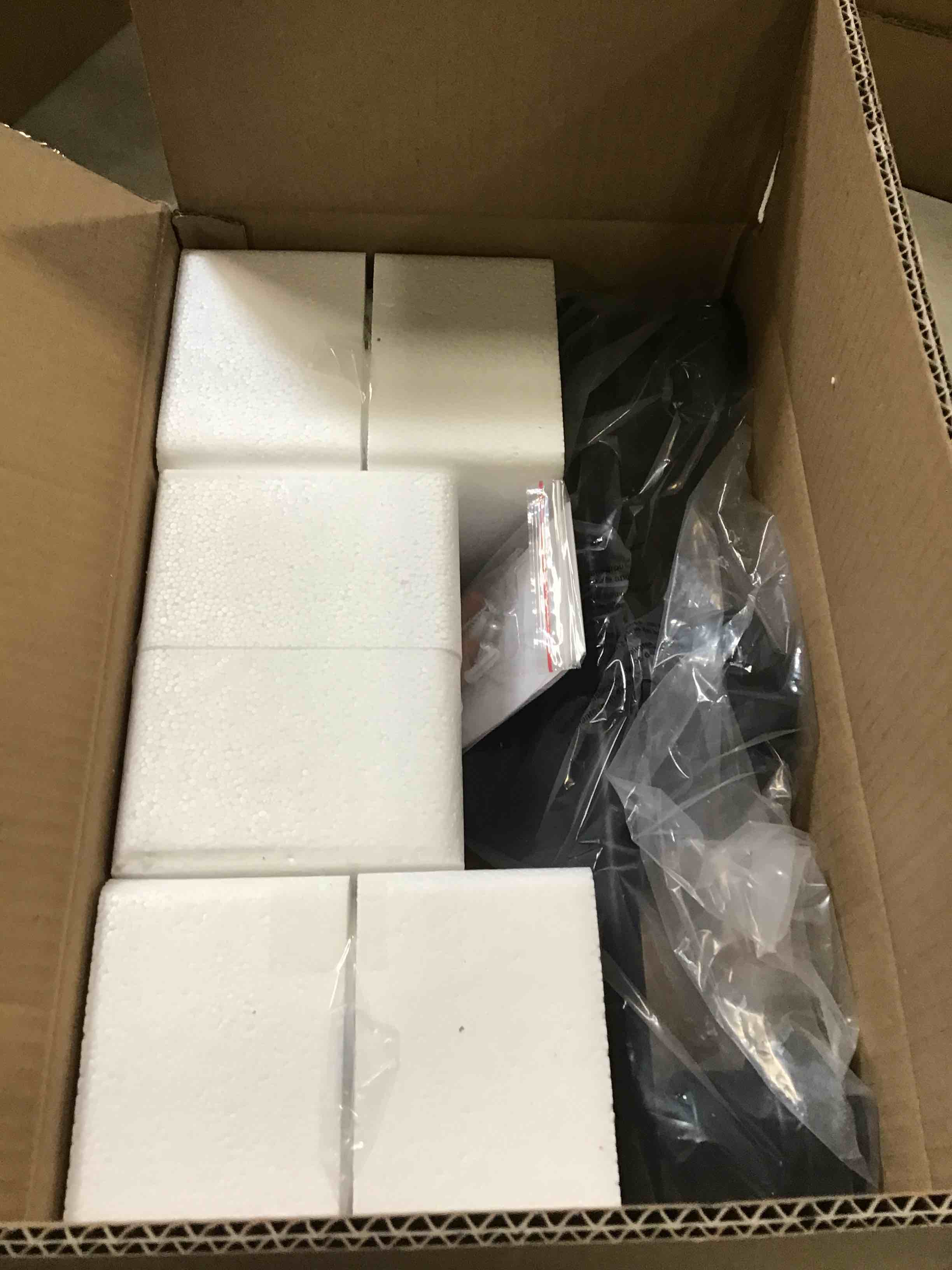 https://s3.amazonaws.com/lotting-images-prod/bidfta/BLU6728830_1720018190710.jpeg