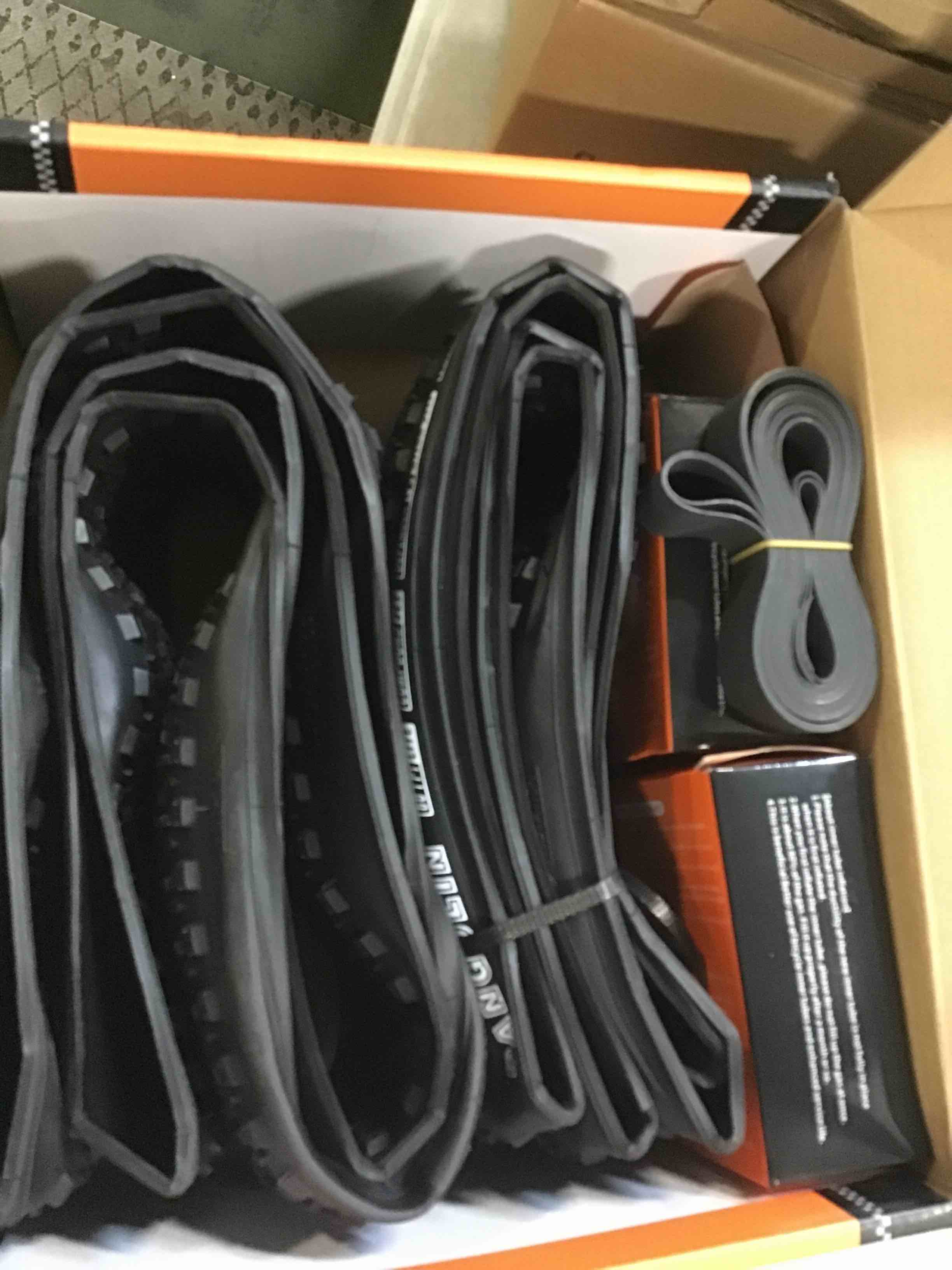 https://s3.amazonaws.com/lotting-images-prod/bidfta/BLU6729311_1720197823197.jpeg