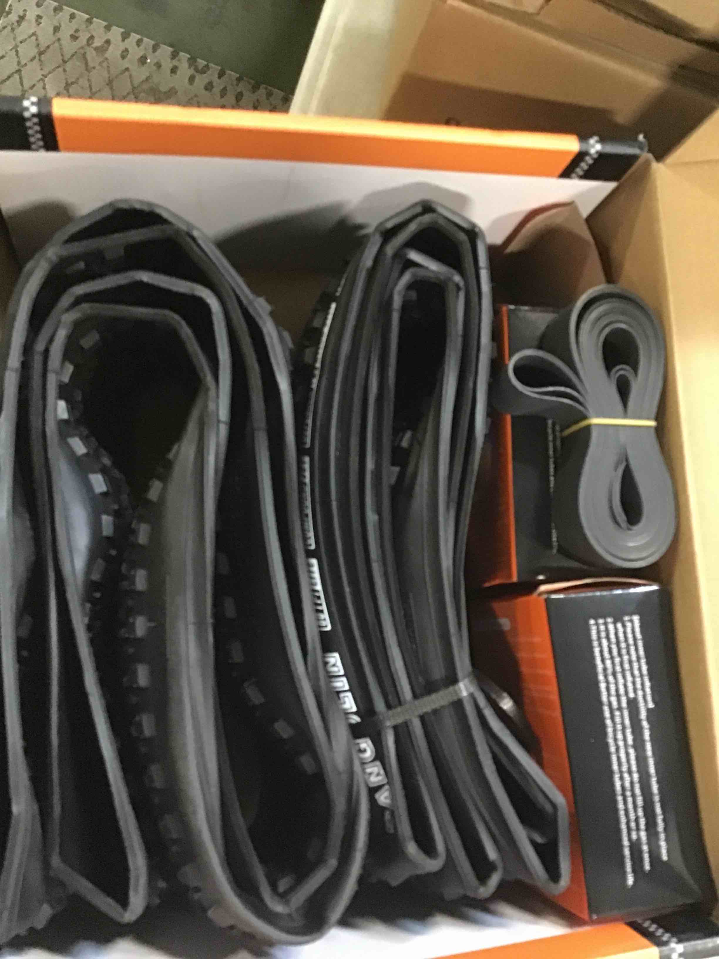https://s3.amazonaws.com/lotting-images-prod/bidfta/BLU6729311_1720197824161.jpeg