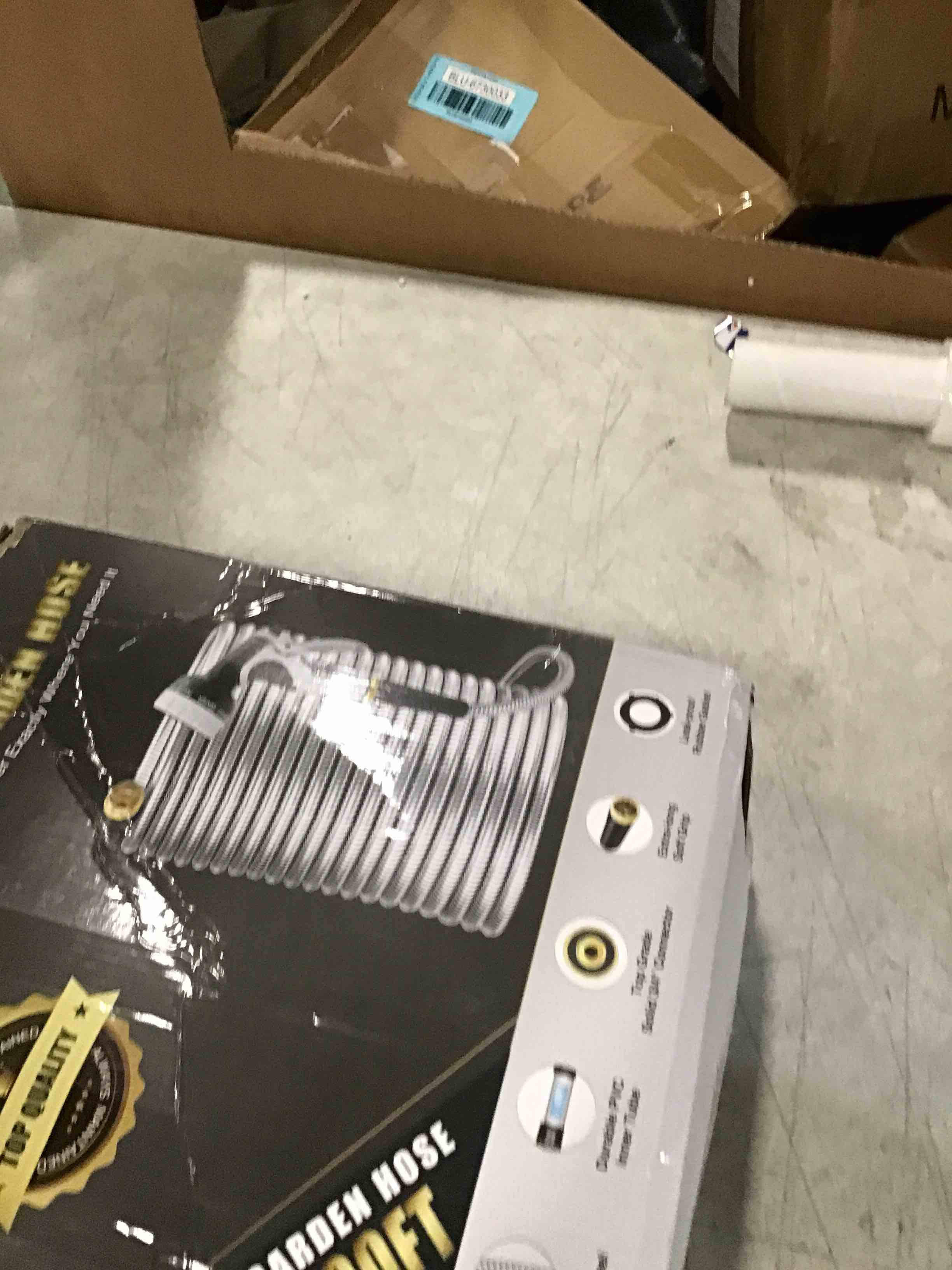 https://s3.amazonaws.com/lotting-images-prod/bidfta/BLU6730048_1720465233474.jpeg