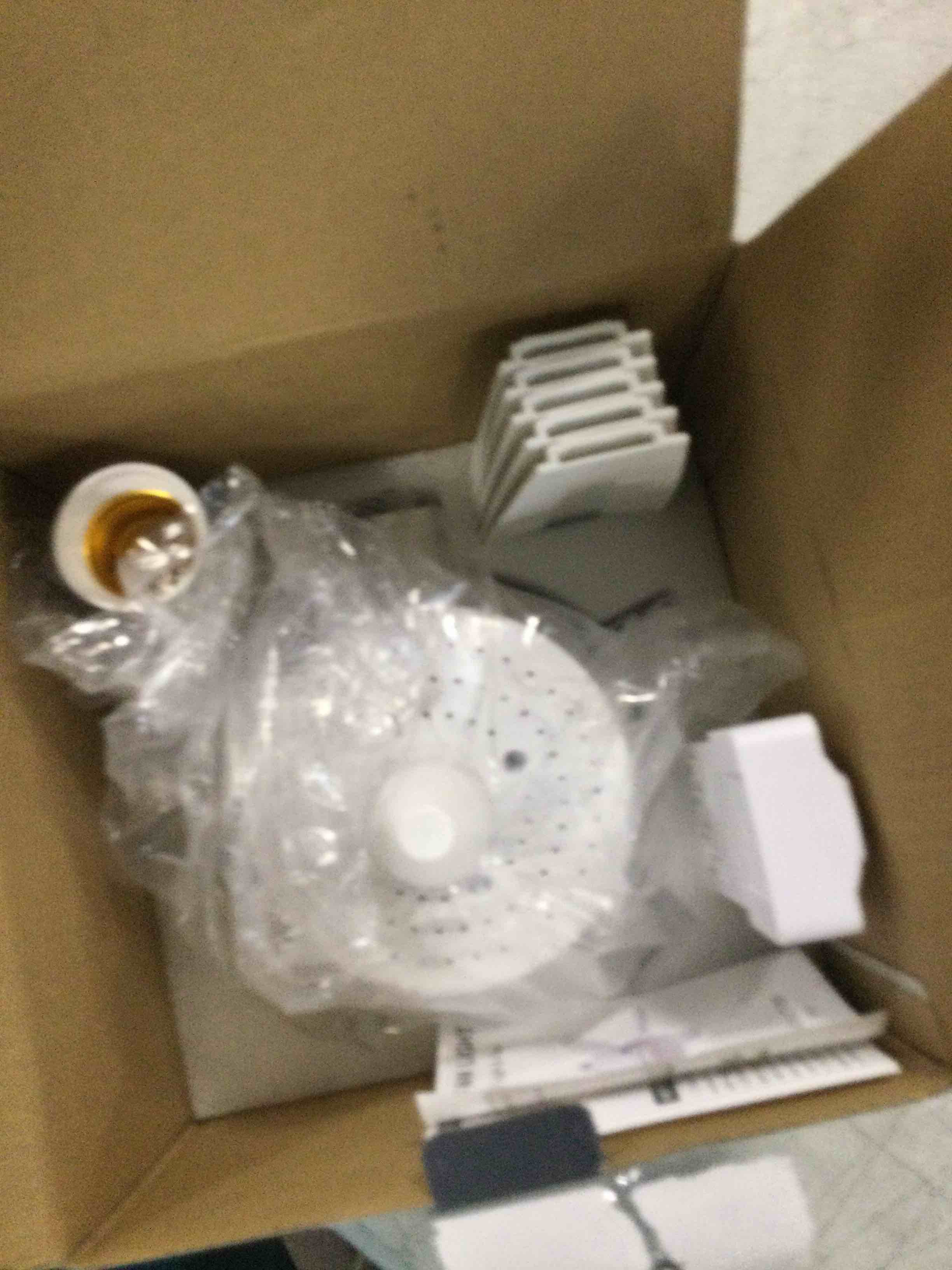 https://s3.amazonaws.com/lotting-images-prod/bidfta/BLU6730147_1720531757479.jpeg