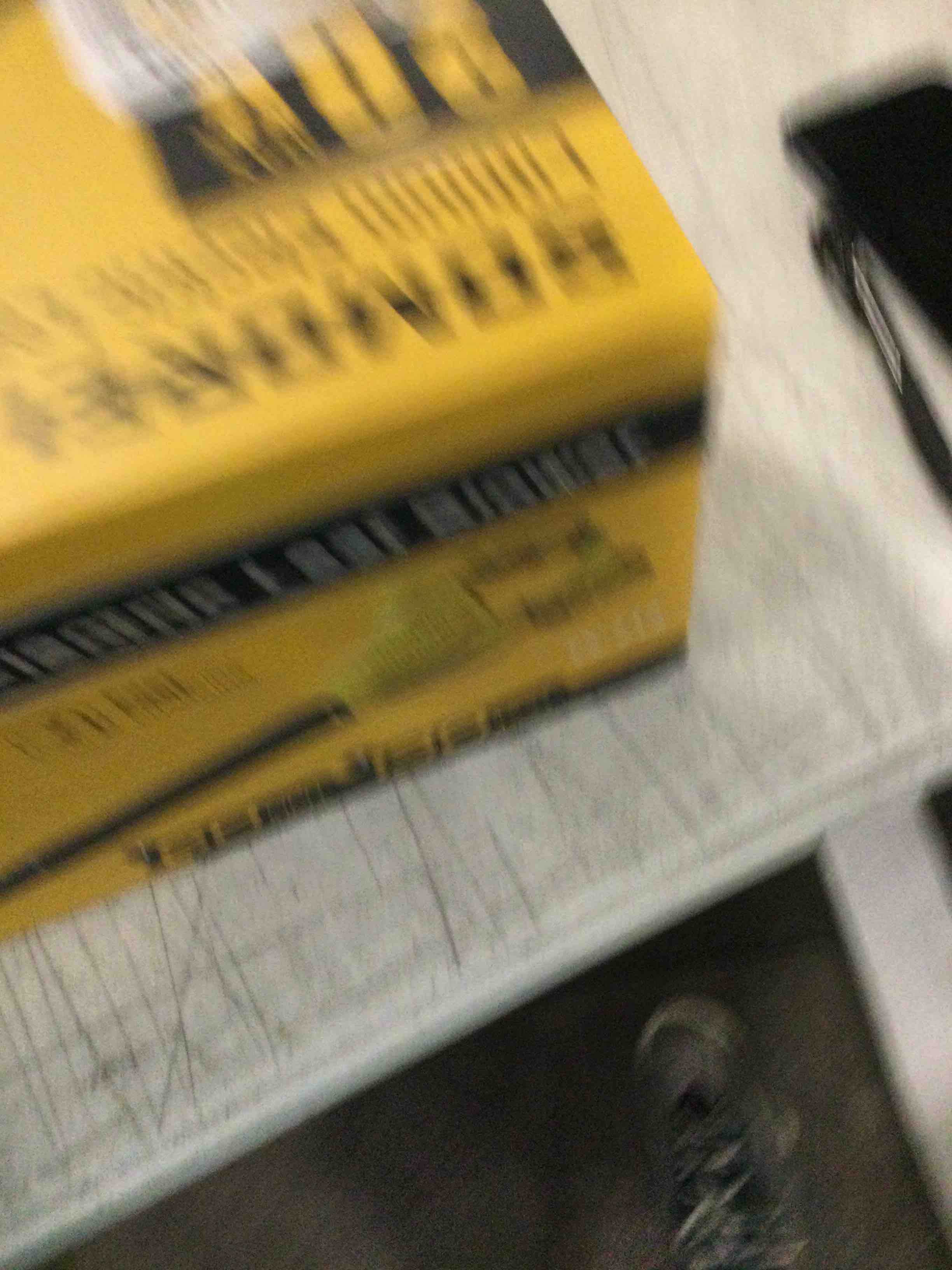 https://s3.amazonaws.com/lotting-images-prod/bidfta/BLU6730188_1720537783658.jpeg