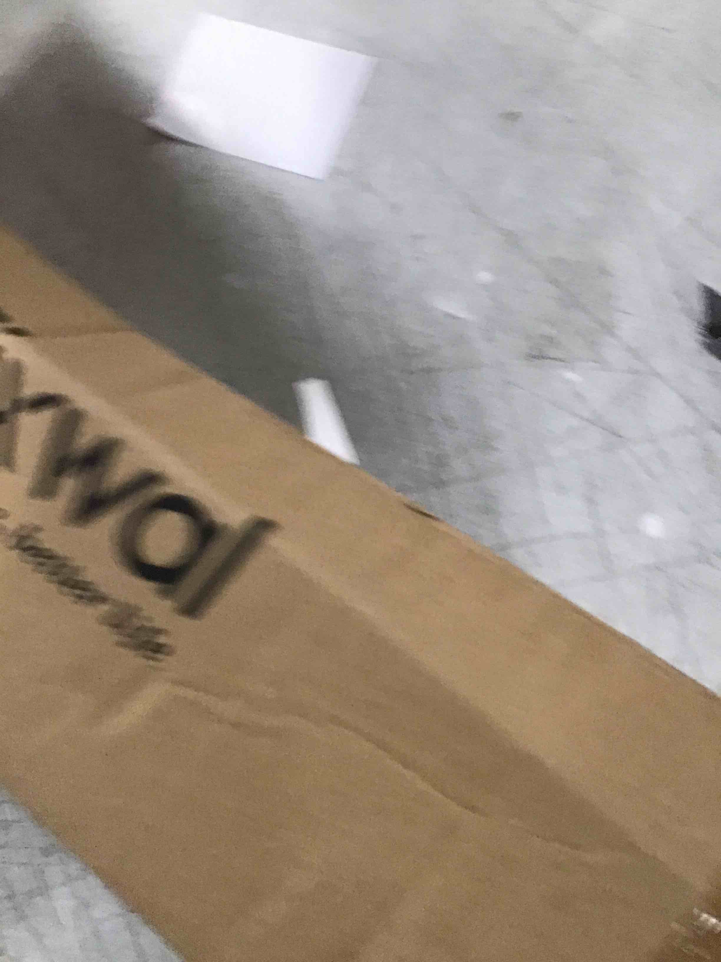 https://s3.amazonaws.com/lotting-images-prod/bidfta/BLU6730416_1720630530420.jpeg
