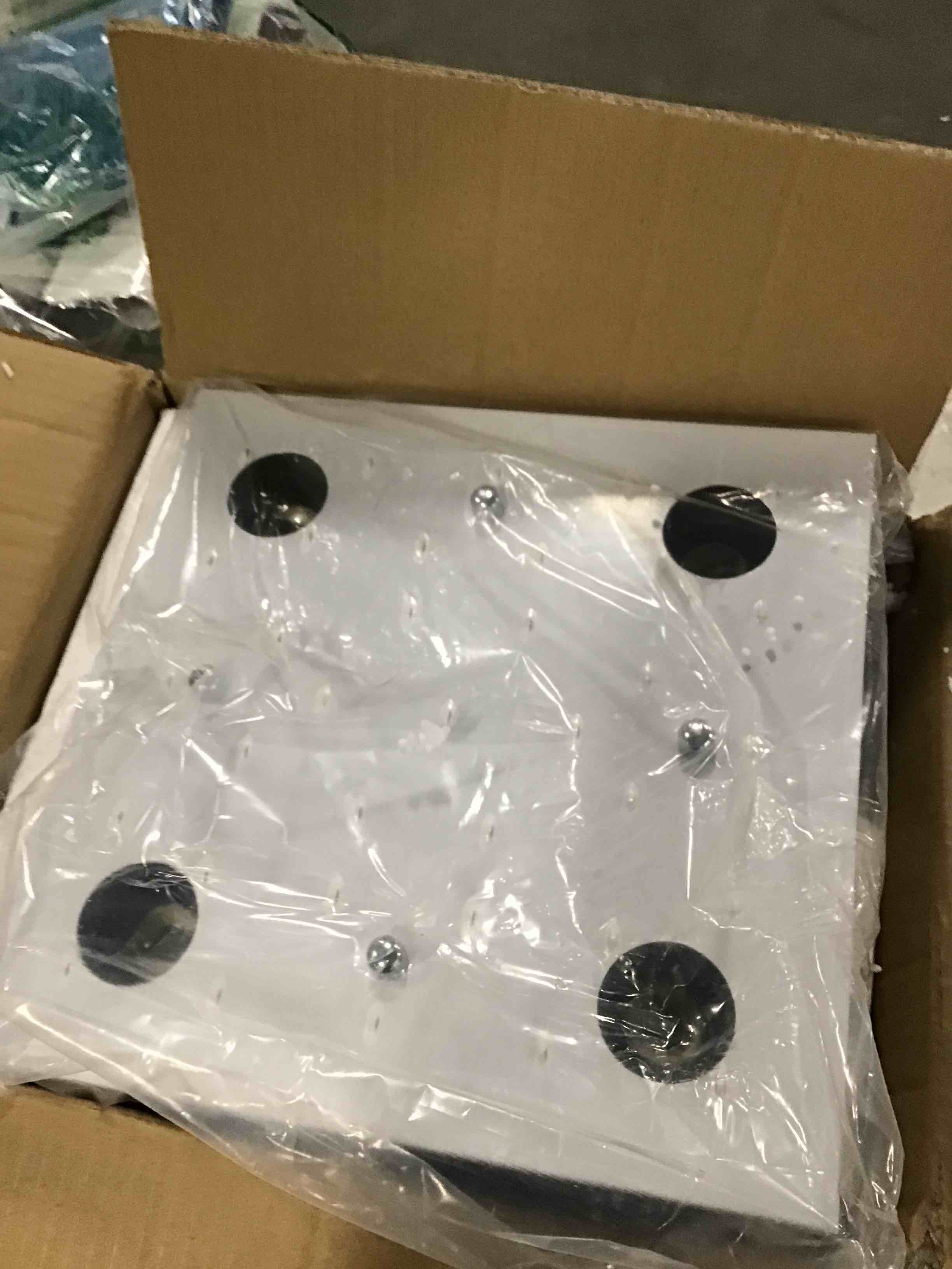 https://s3.amazonaws.com/lotting-images-prod/bidfta/BLU6730479_1720641298074.jpeg