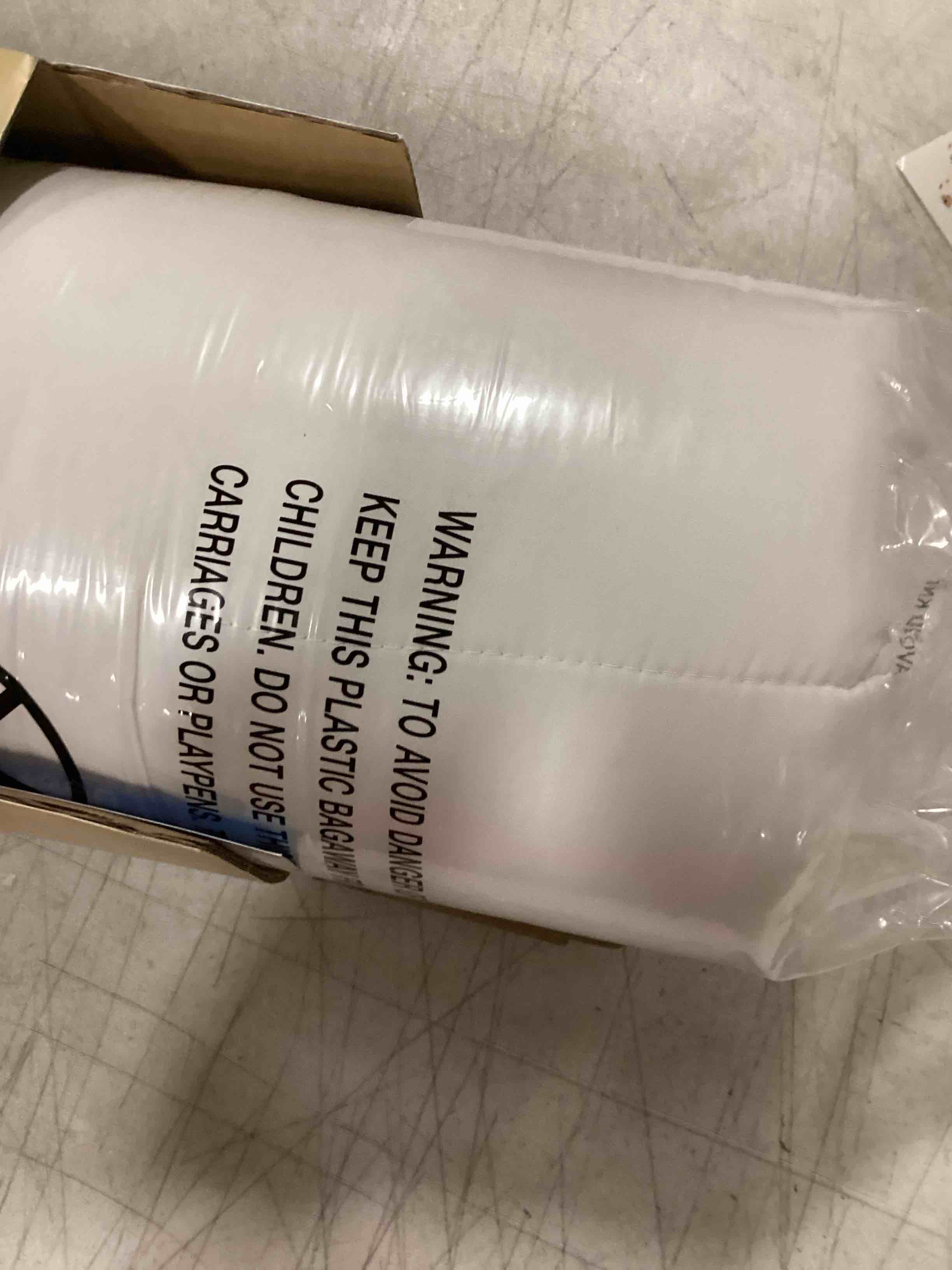 https://s3.amazonaws.com/lotting-images-prod/bidfta/BLU6730534_1720703204935.jpeg