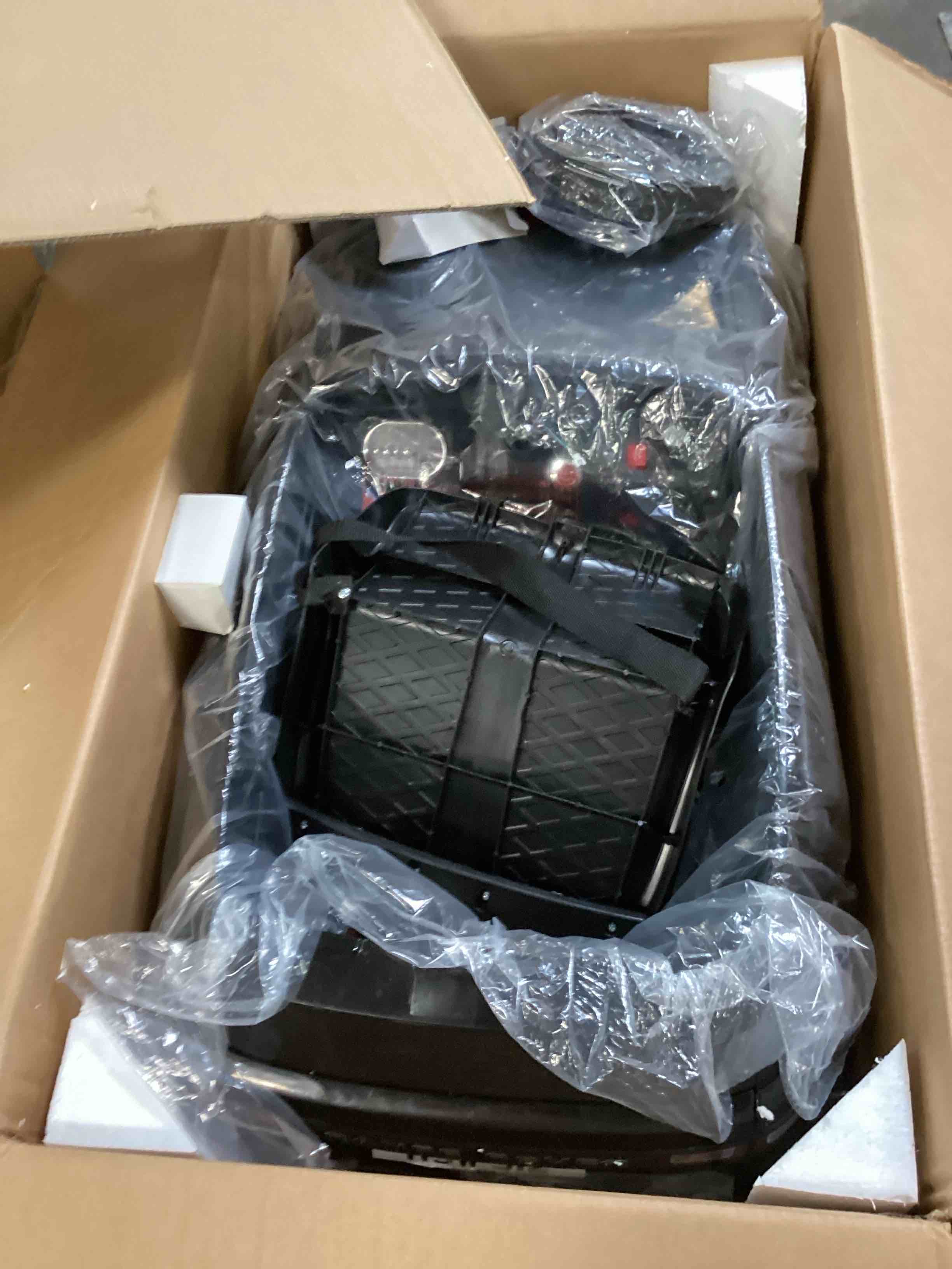 https://s3.amazonaws.com/lotting-images-prod/bidfta/BLU6730682_1721058011424.jpeg
