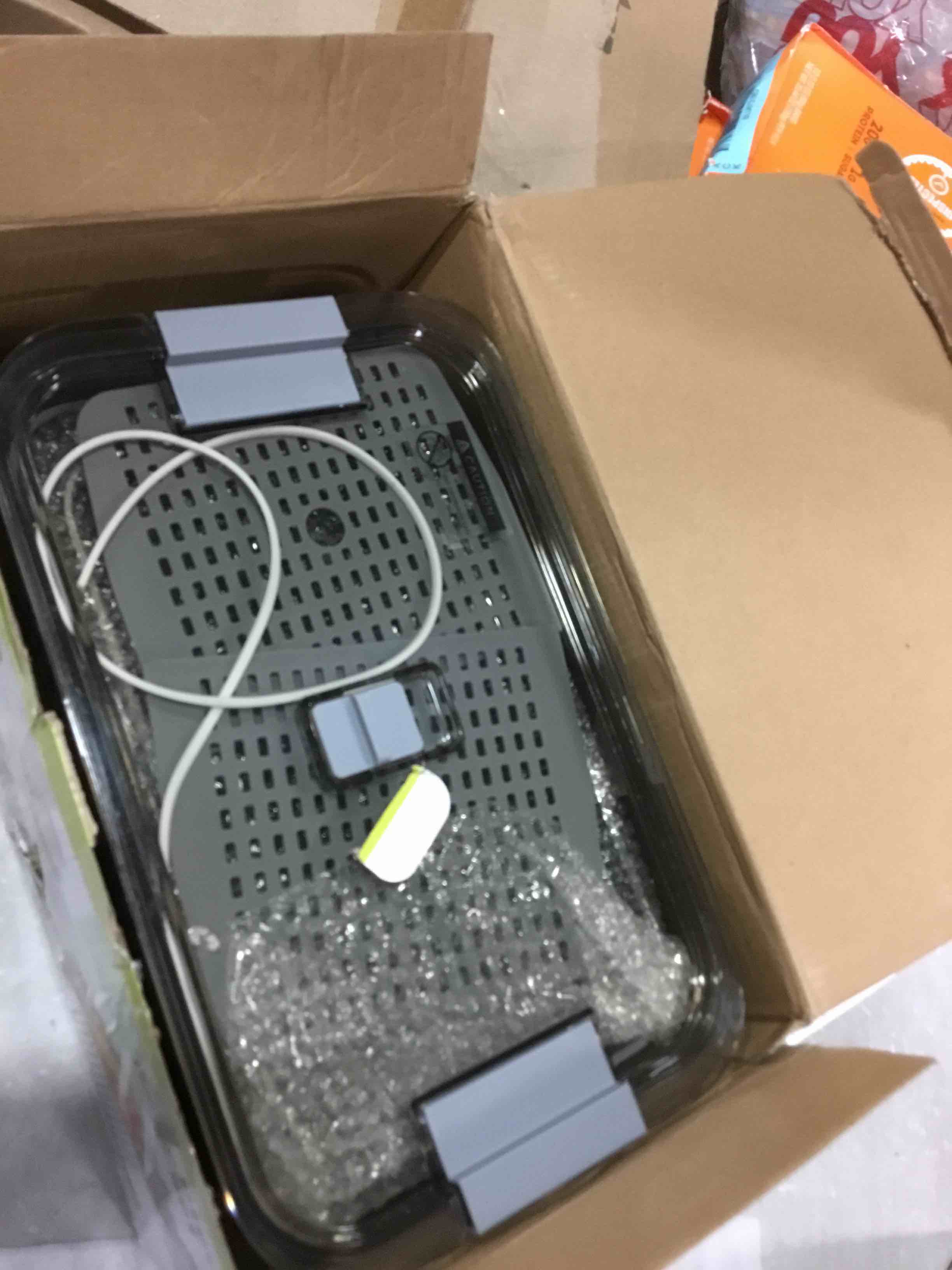 https://s3.amazonaws.com/lotting-images-prod/bidfta/BLU6731942_1720208829092.jpeg