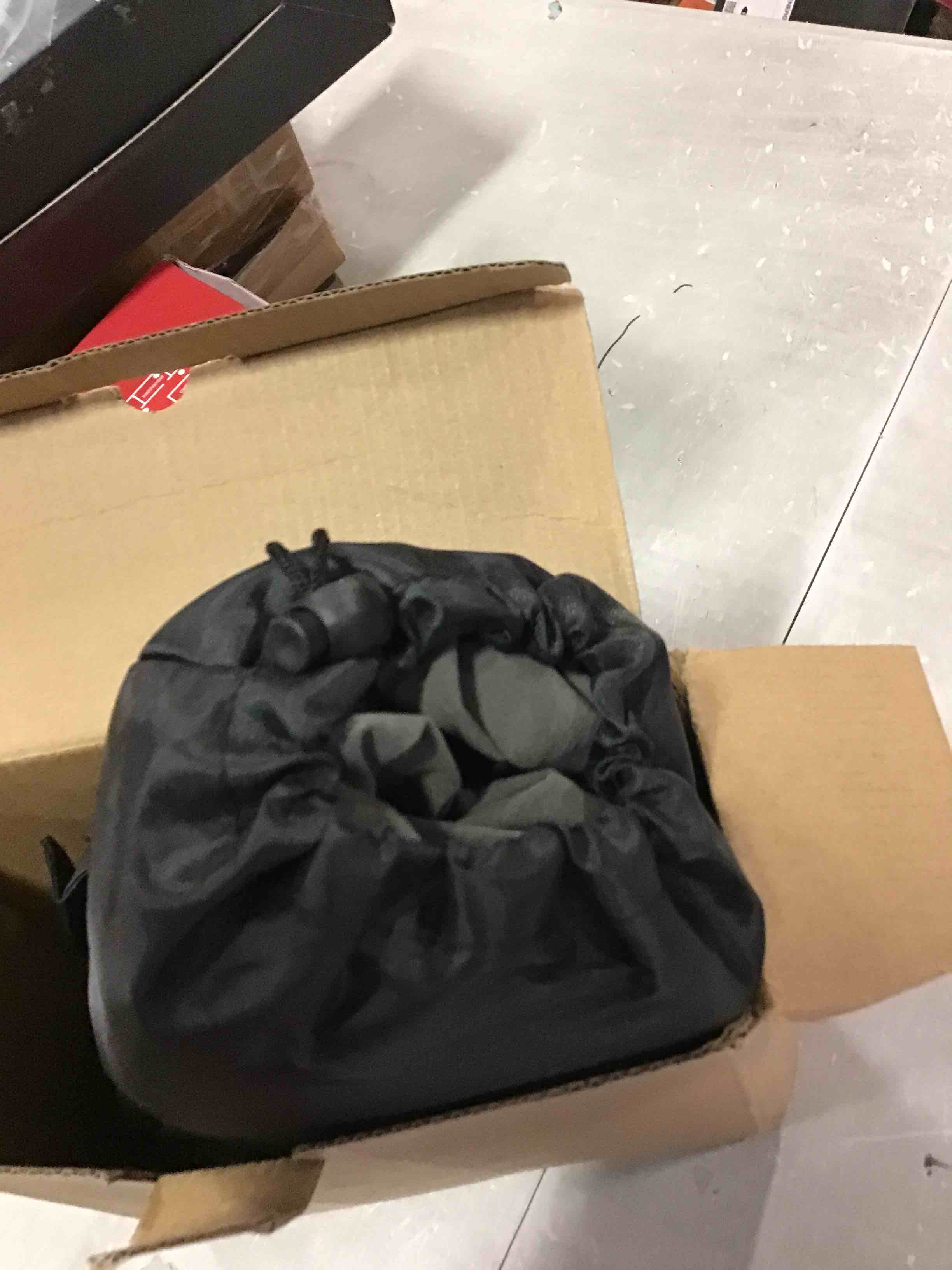https://s3.amazonaws.com/lotting-images-prod/bidfta/BLU6732243_1720529780875.jpeg