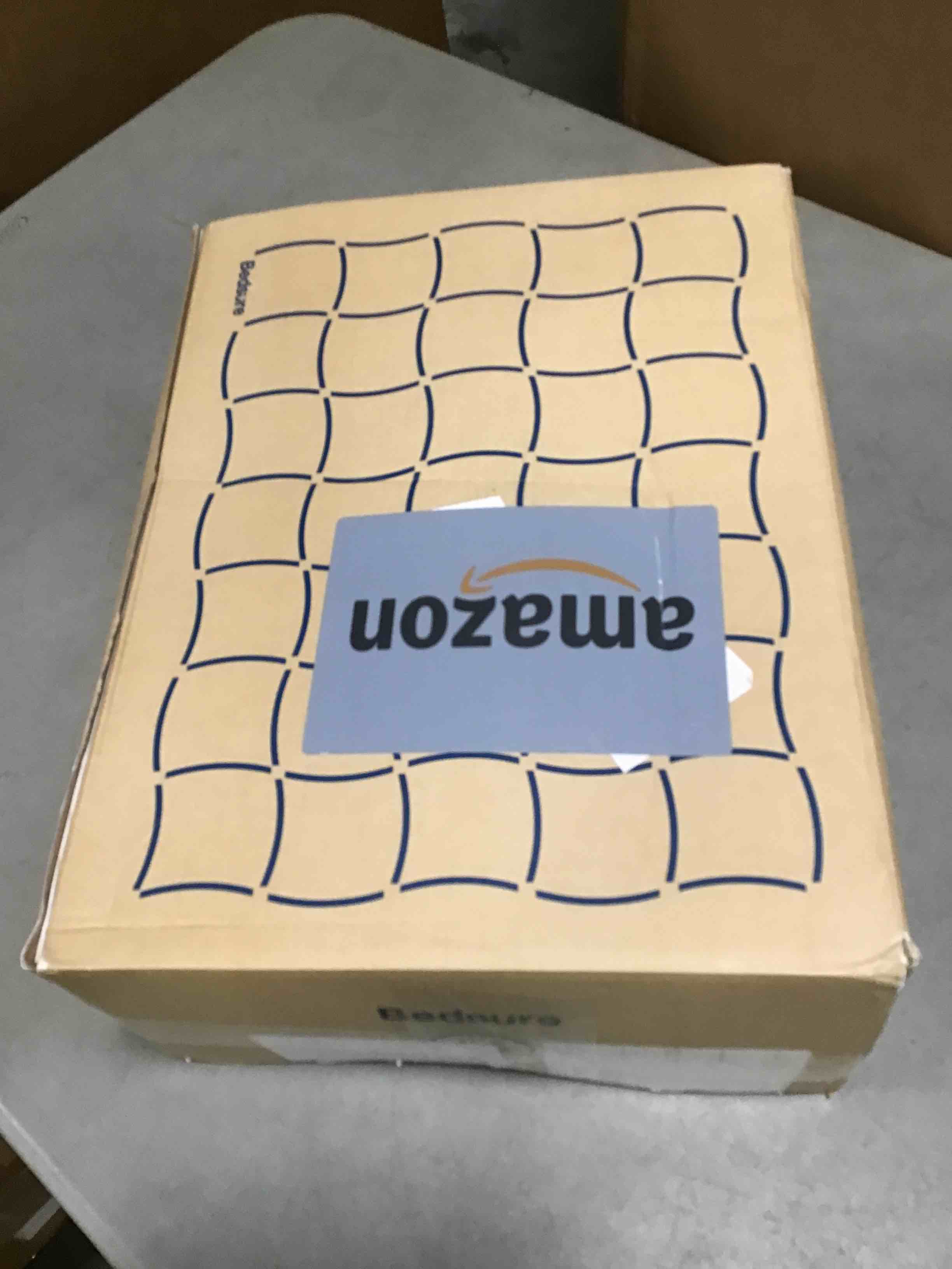 https://s3.amazonaws.com/lotting-images-prod/bidfta/BLU6733057_1720189949858.jpeg