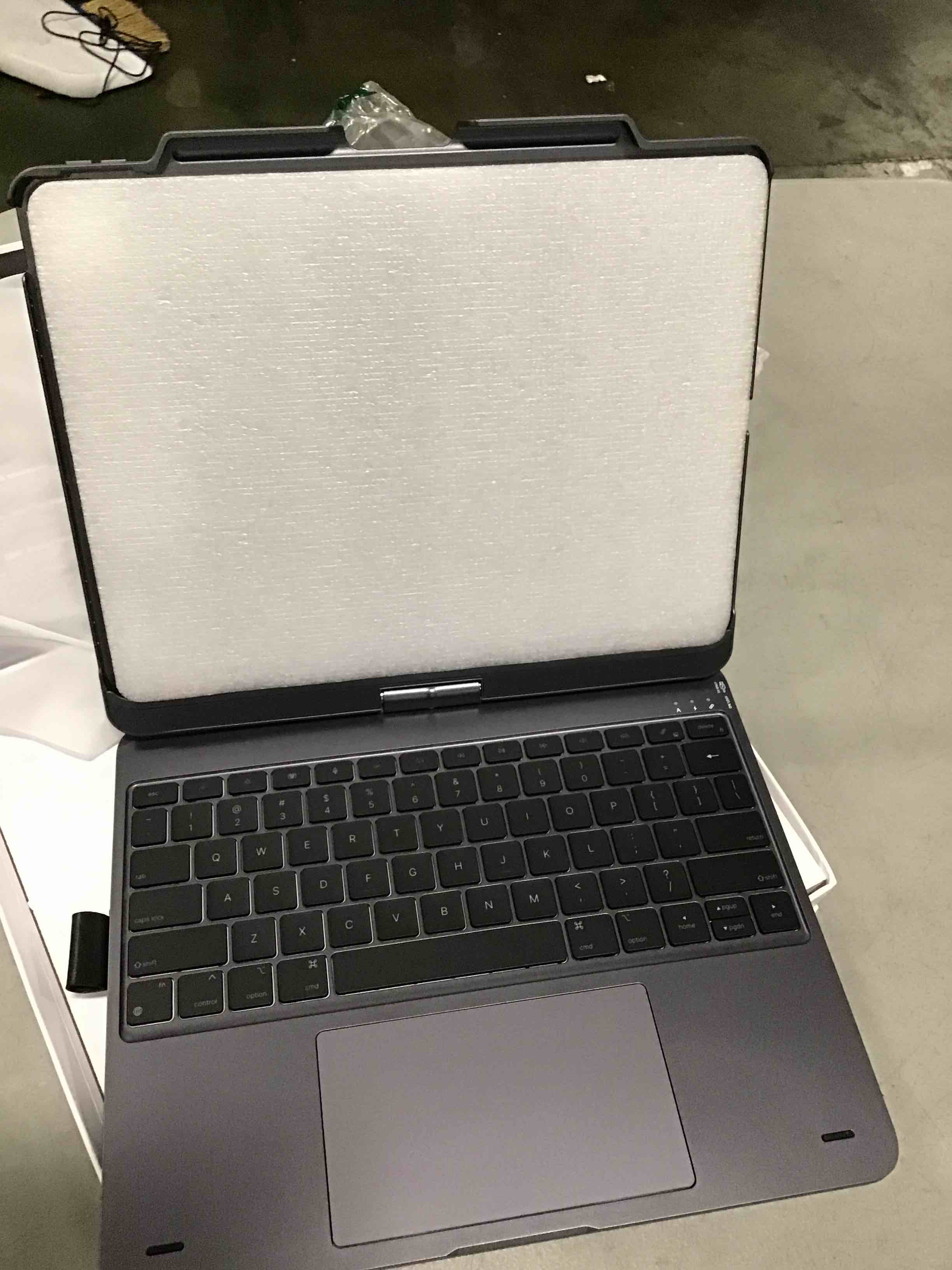 https://s3.amazonaws.com/lotting-images-prod/bidfta/BLU6733103_1720192996828.jpeg