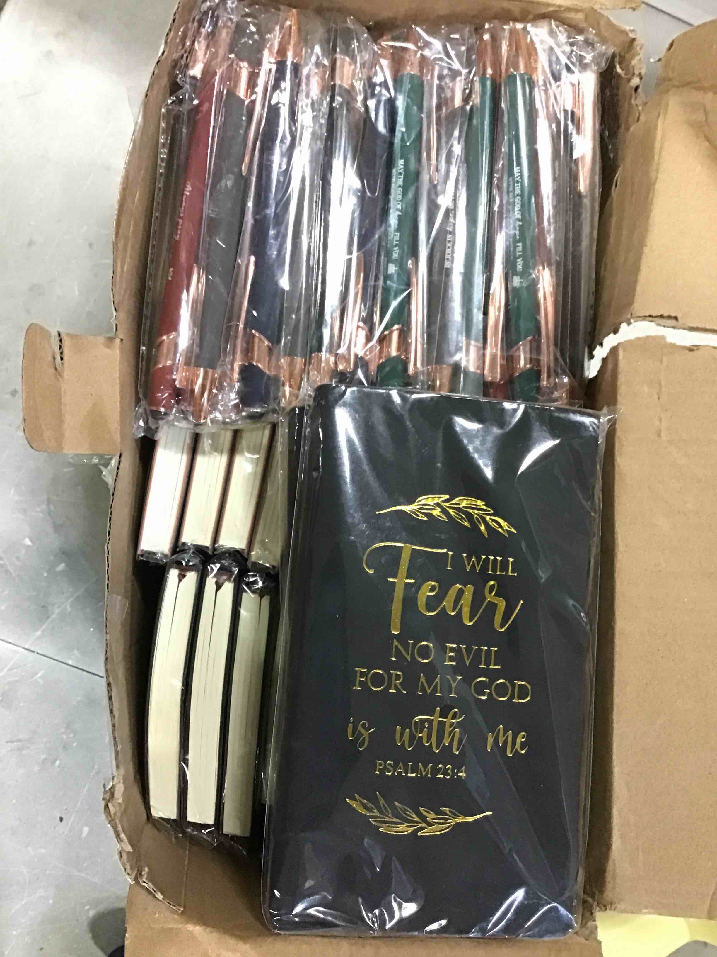 https://s3.amazonaws.com/lotting-images-prod/bidfta/BLU6734328_1719942142478.jpeg