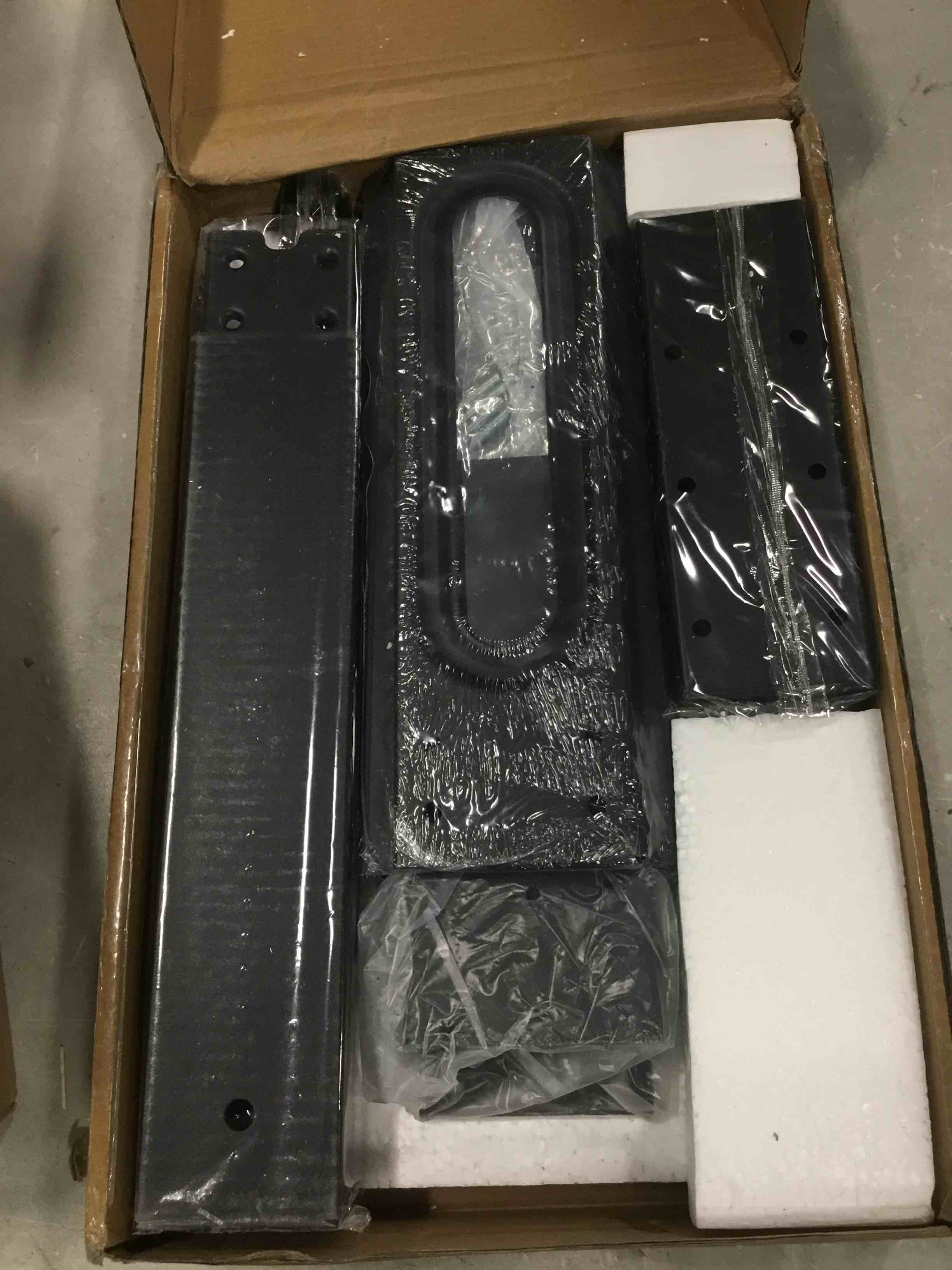 https://s3.amazonaws.com/lotting-images-prod/bidfta/BLU6734410_1720005919597.jpeg