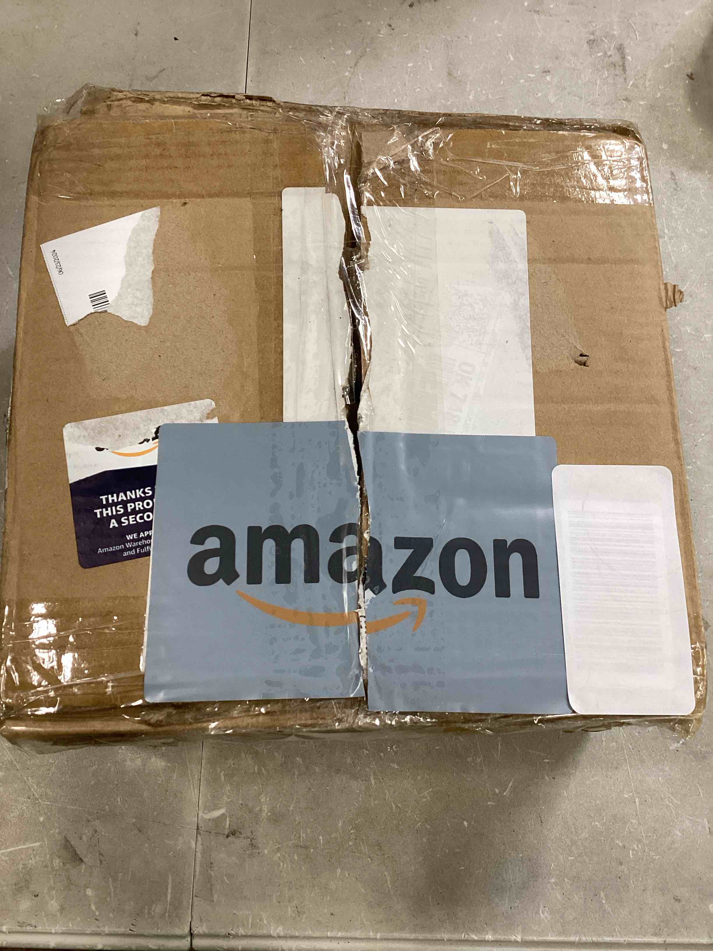 https://s3.amazonaws.com/lotting-images-prod/bidfta/BLU6734994_1720452812582.jpeg