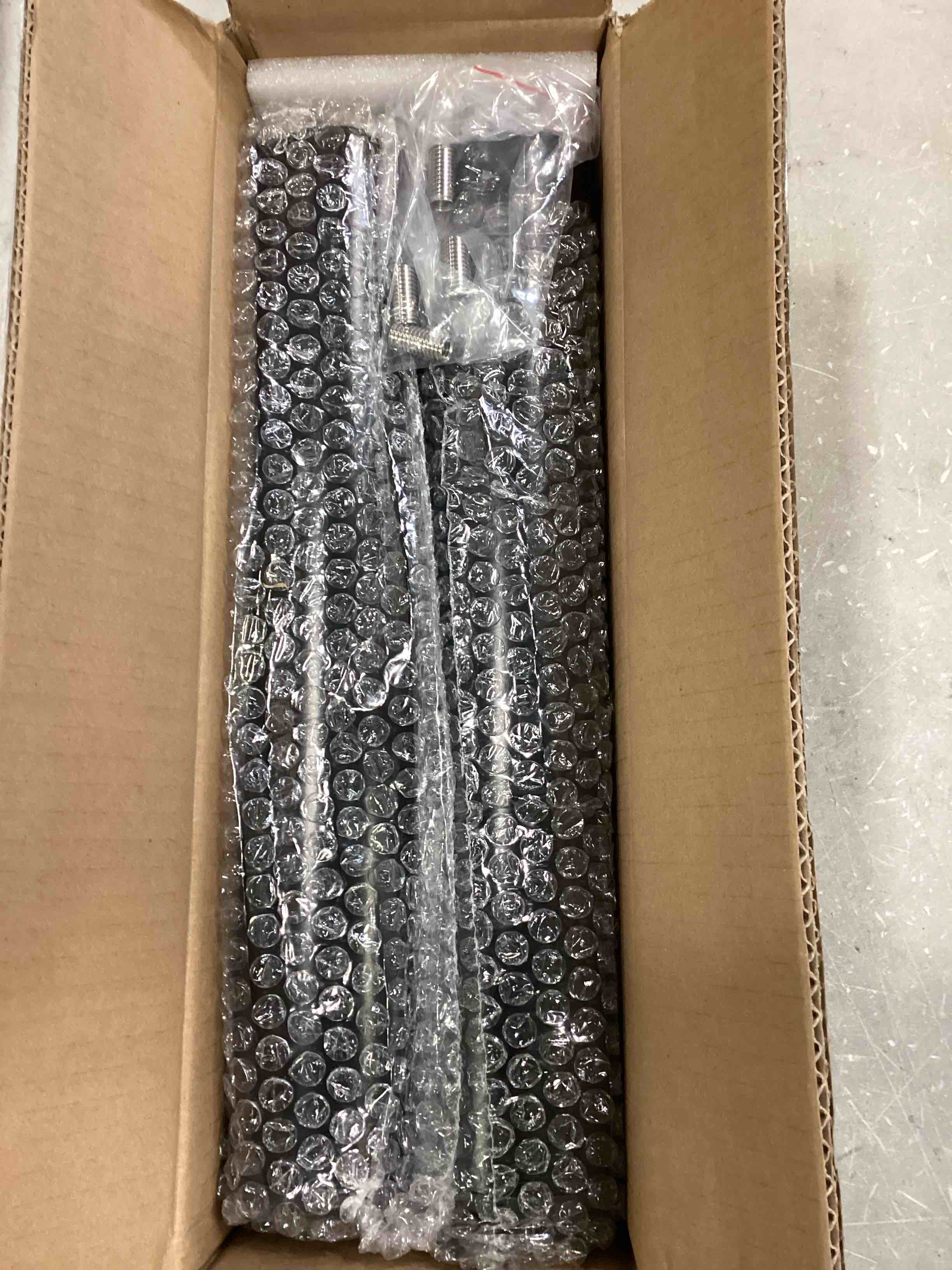 https://s3.amazonaws.com/lotting-images-prod/bidfta/BLU6735032_1720459671187.jpeg