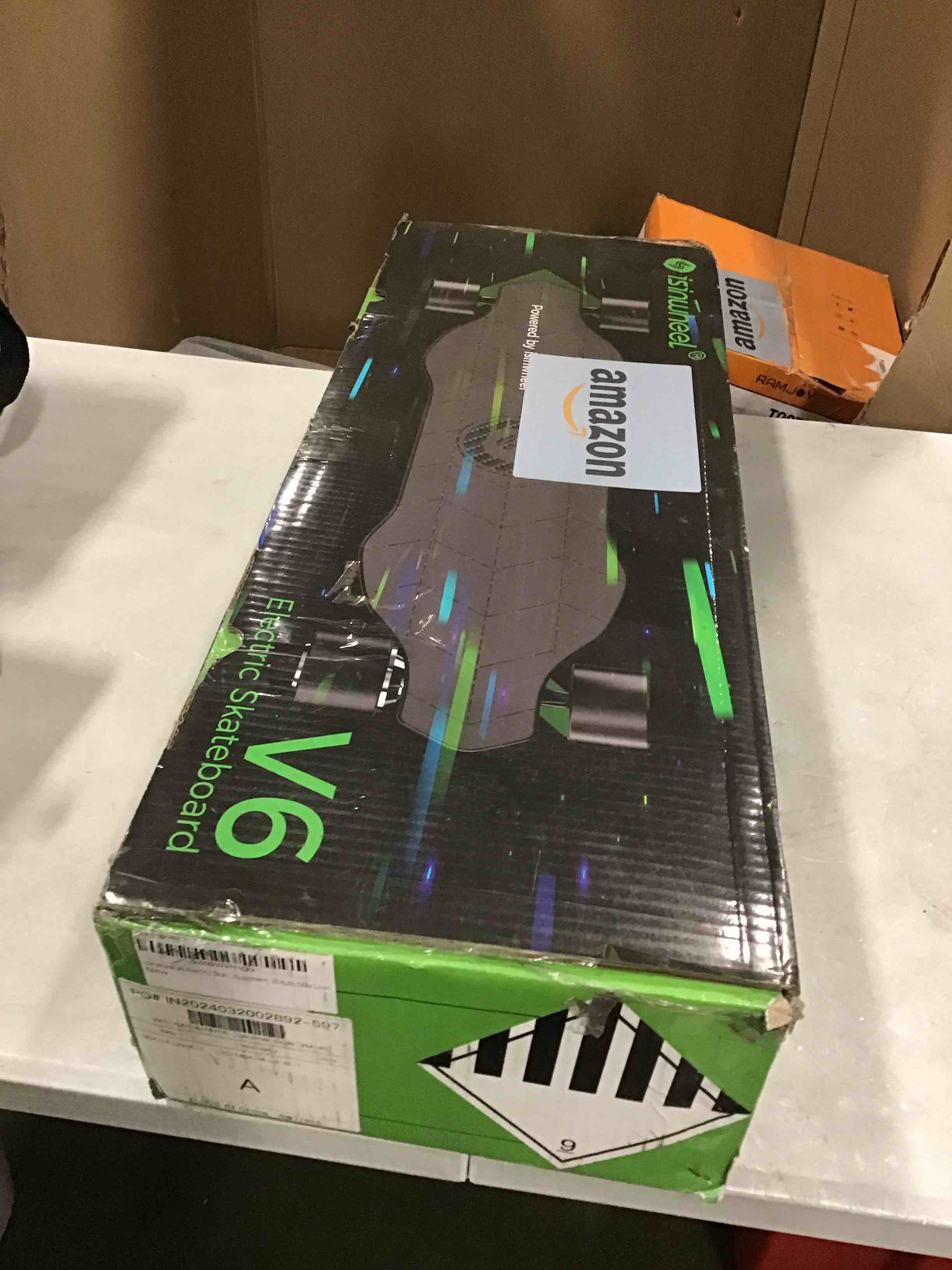 https://s3.amazonaws.com/lotting-images-prod/bidfta/BLU6735453_1720021024449.jpeg