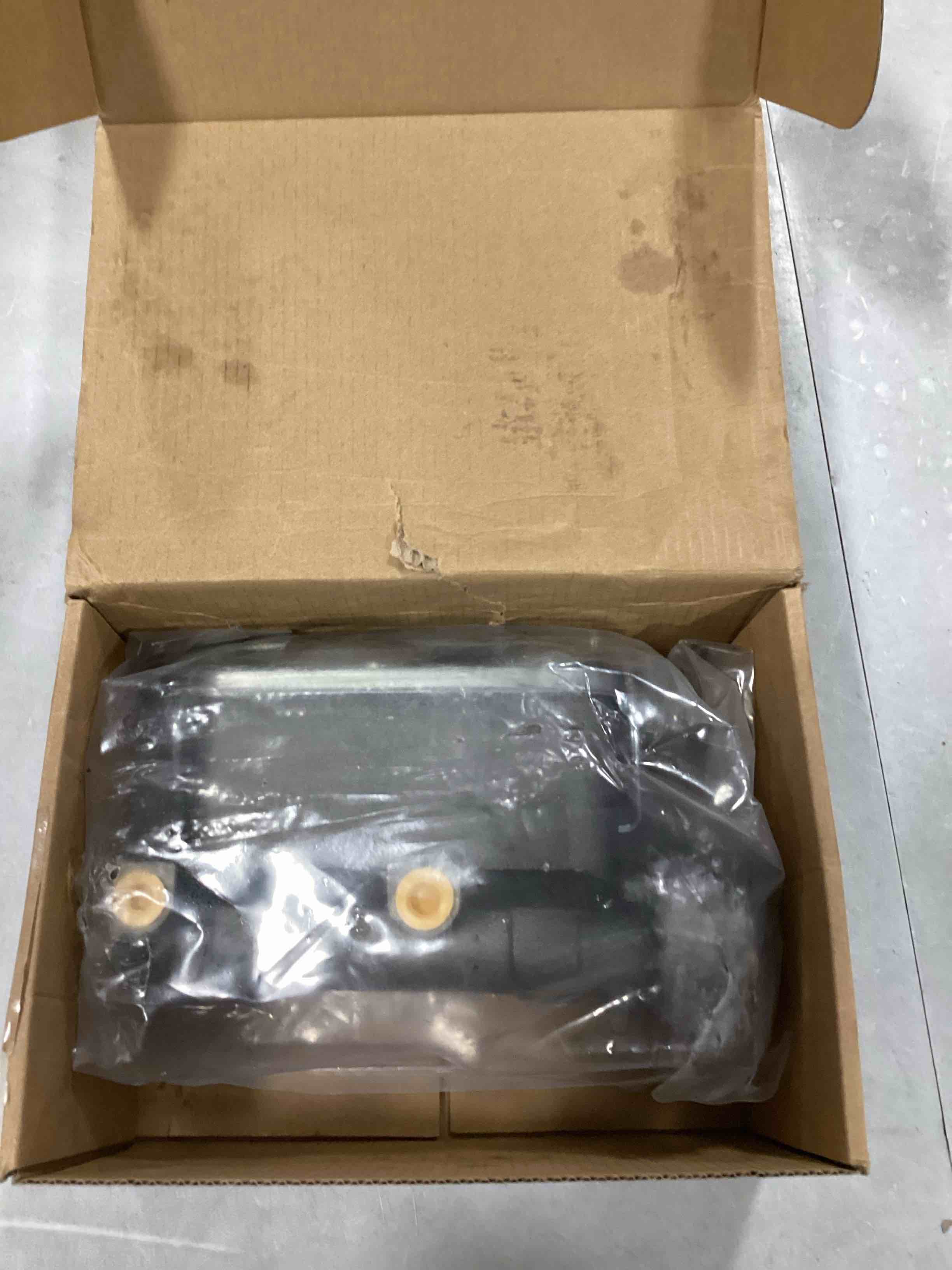 https://s3.amazonaws.com/lotting-images-prod/bidfta/BLU6735621_1720181921784.jpeg