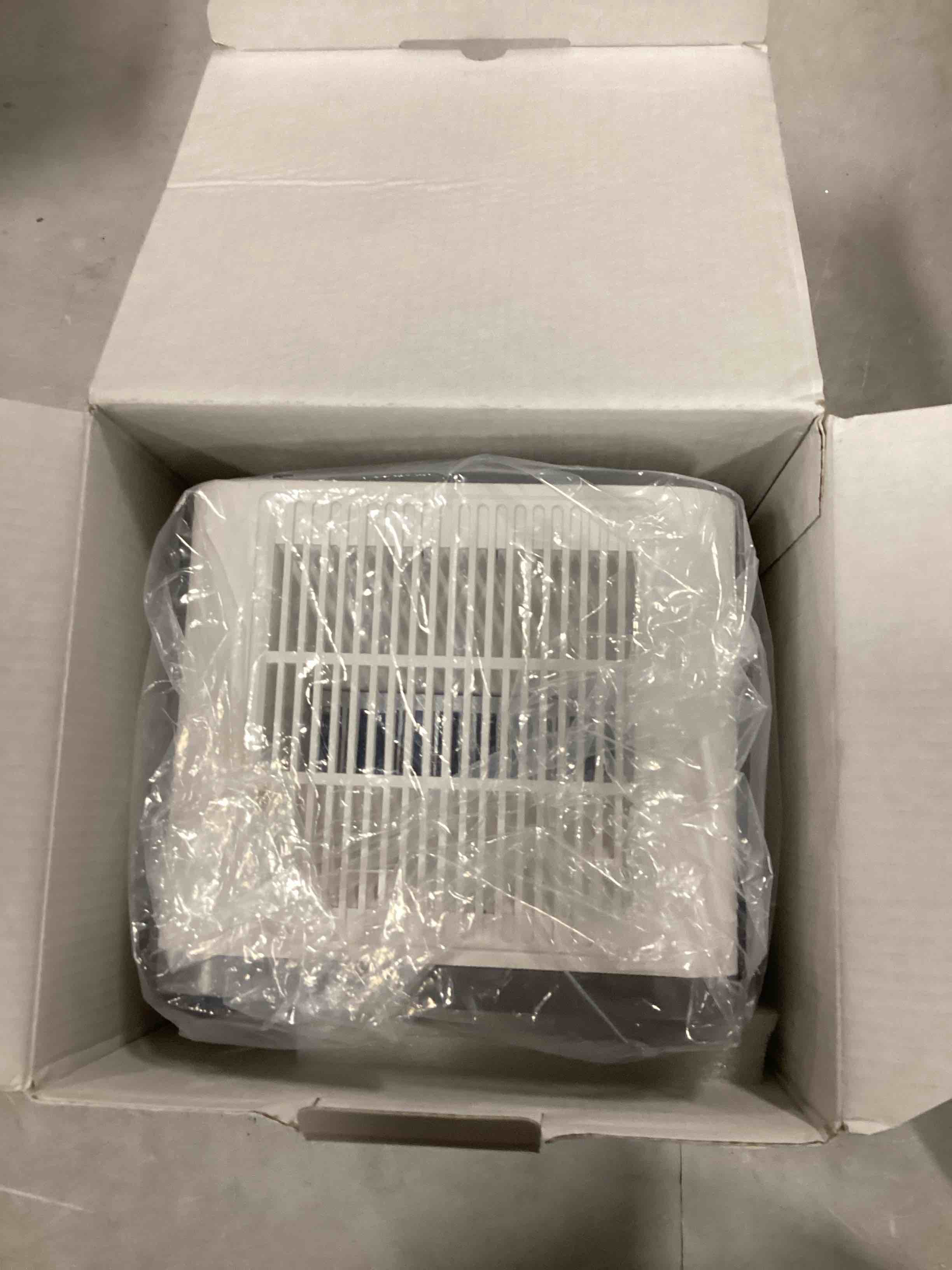 https://s3.amazonaws.com/lotting-images-prod/bidfta/BLU6735717_1720192956045.jpeg