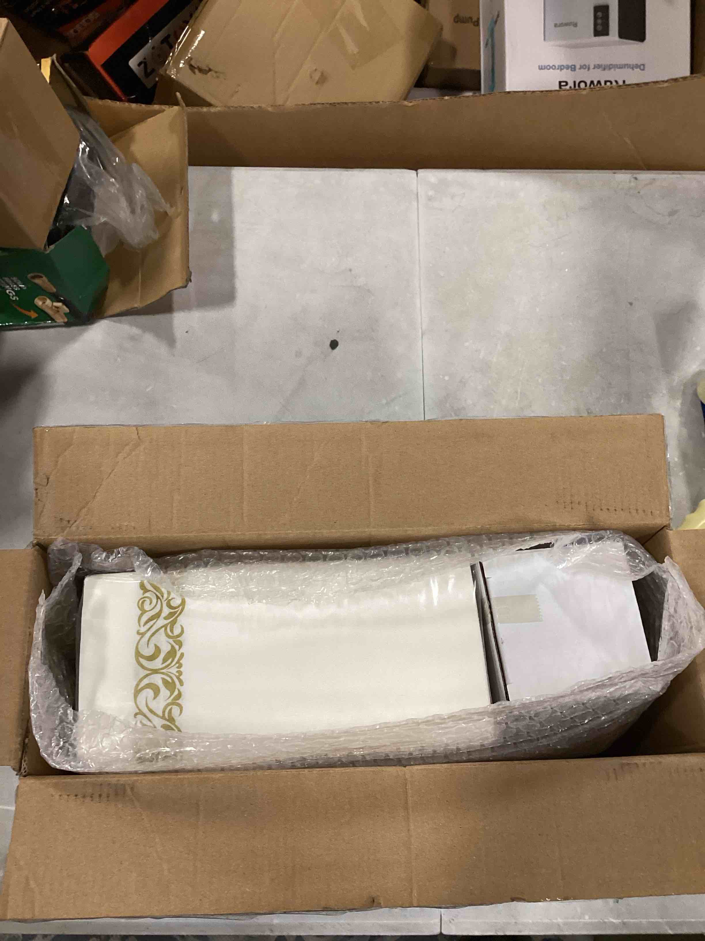 https://s3.amazonaws.com/lotting-images-prod/bidfta/BLU6735744_1720197857018.jpeg