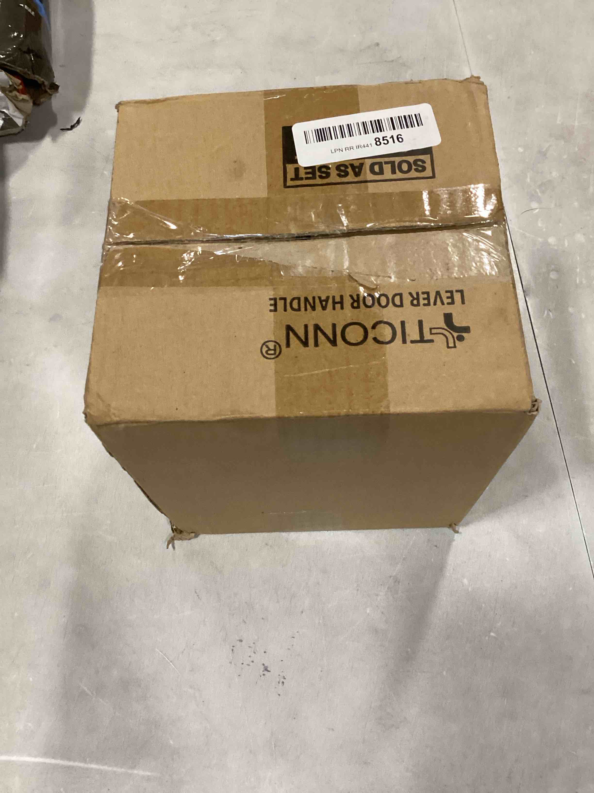 https://s3.amazonaws.com/lotting-images-prod/bidfta/BLU6735771_1720201685975.jpeg