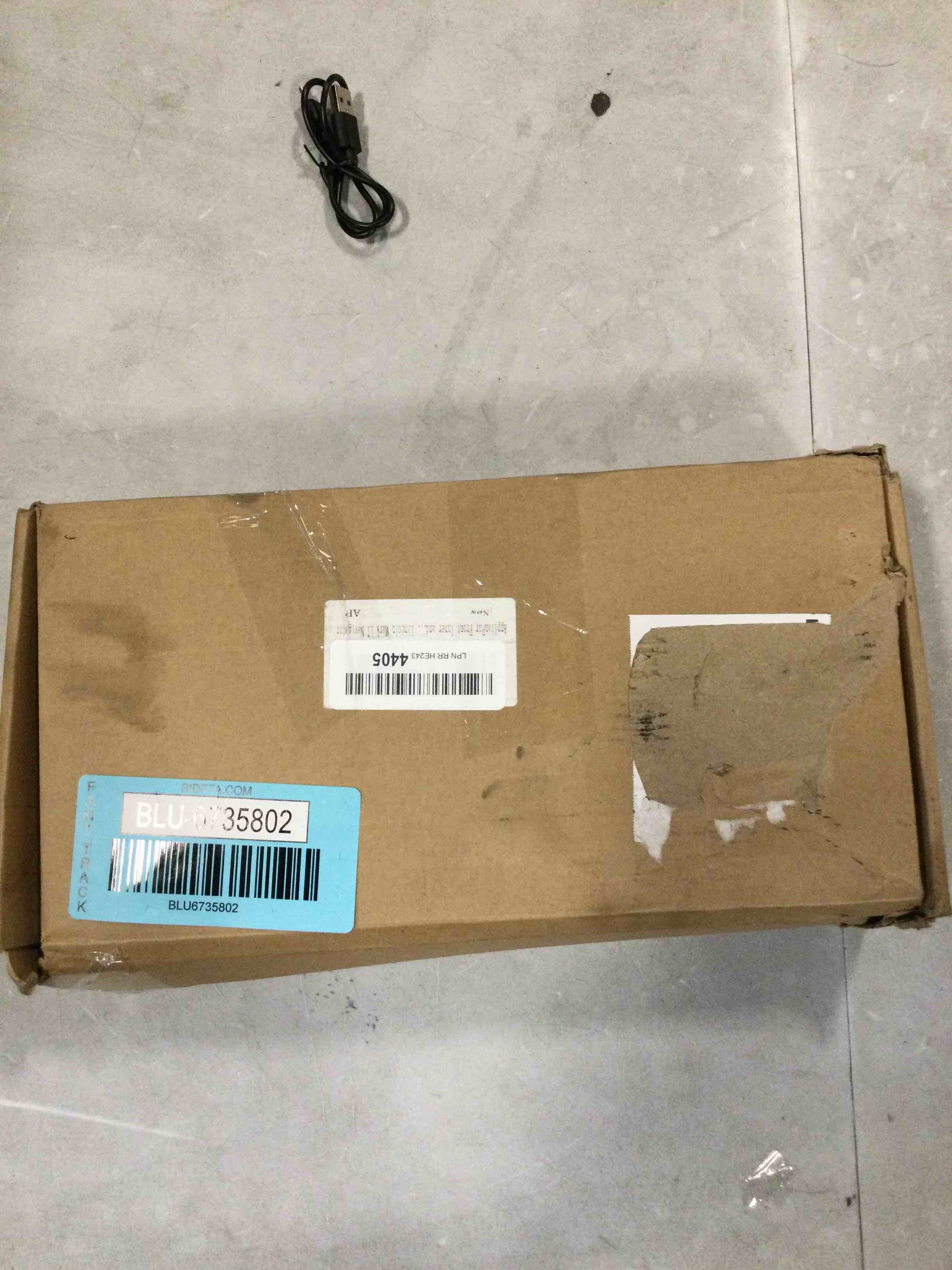 https://s3.amazonaws.com/lotting-images-prod/bidfta/BLU6735802_1720206145691.jpeg