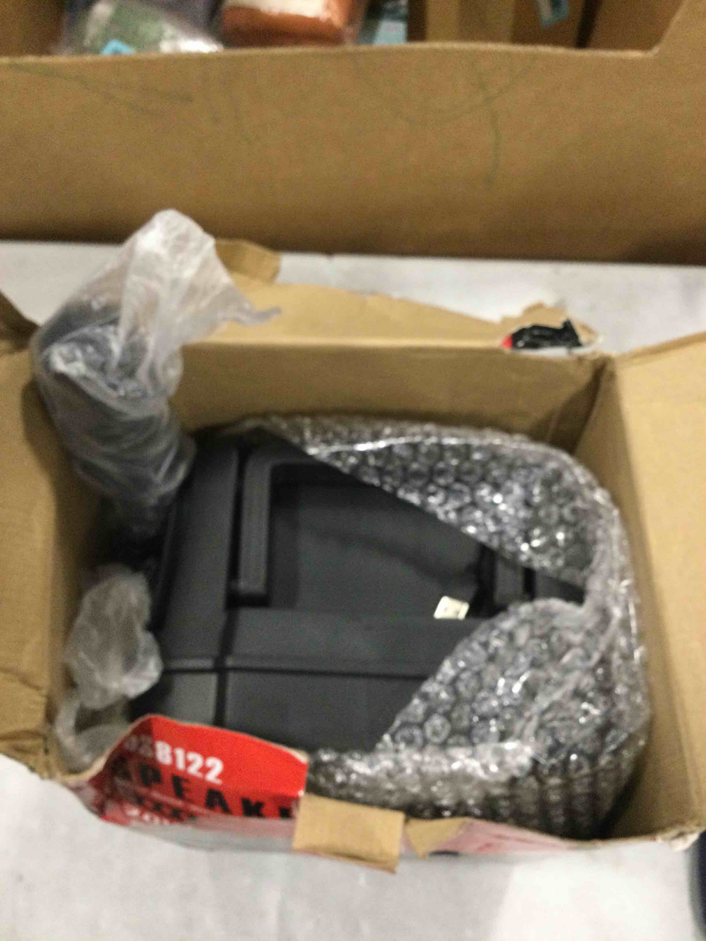 https://s3.amazonaws.com/lotting-images-prod/bidfta/BLU6735838_1720440461368.jpeg