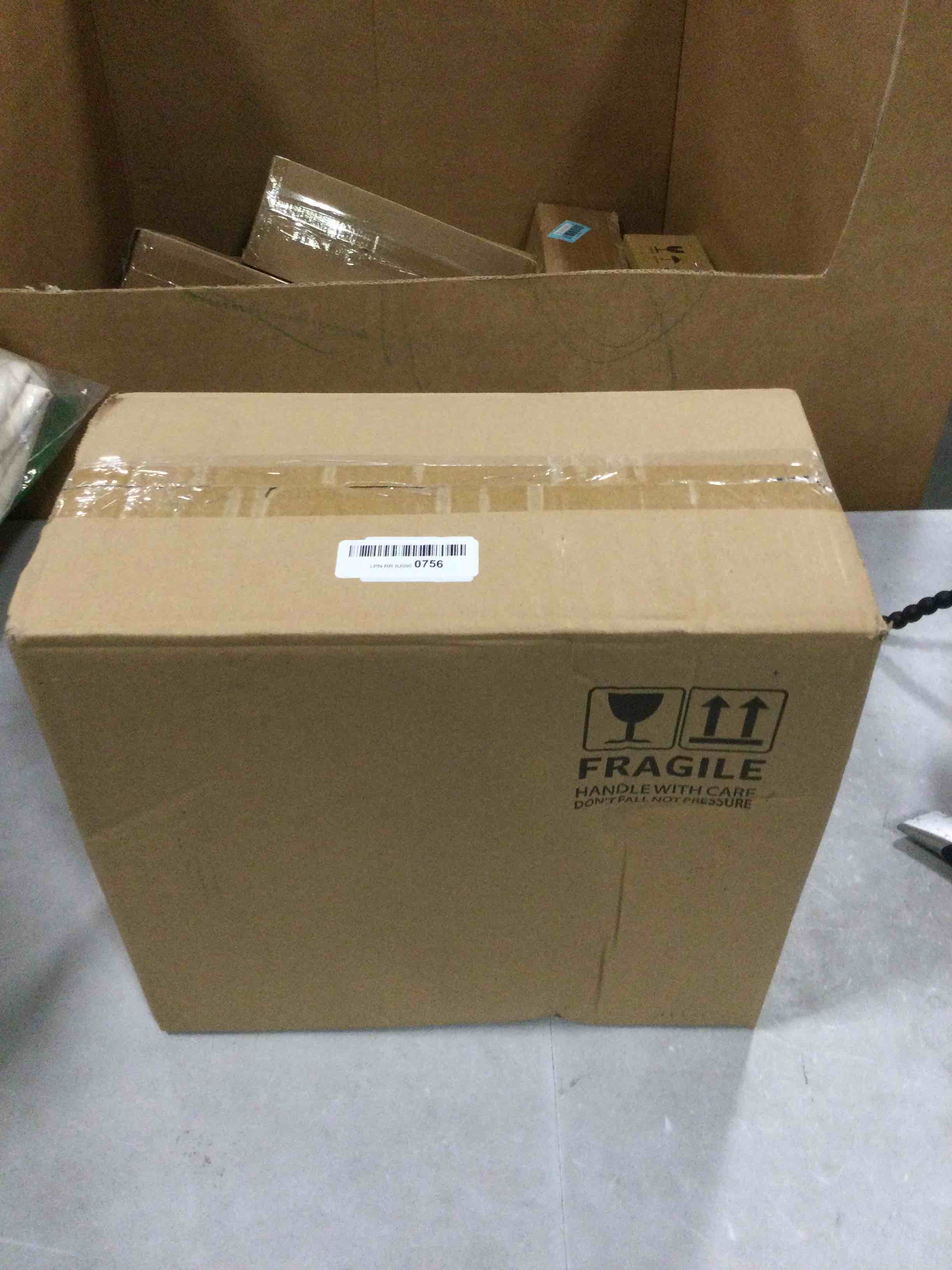 https://s3.amazonaws.com/lotting-images-prod/bidfta/BLU6735848_1720441669135.jpeg