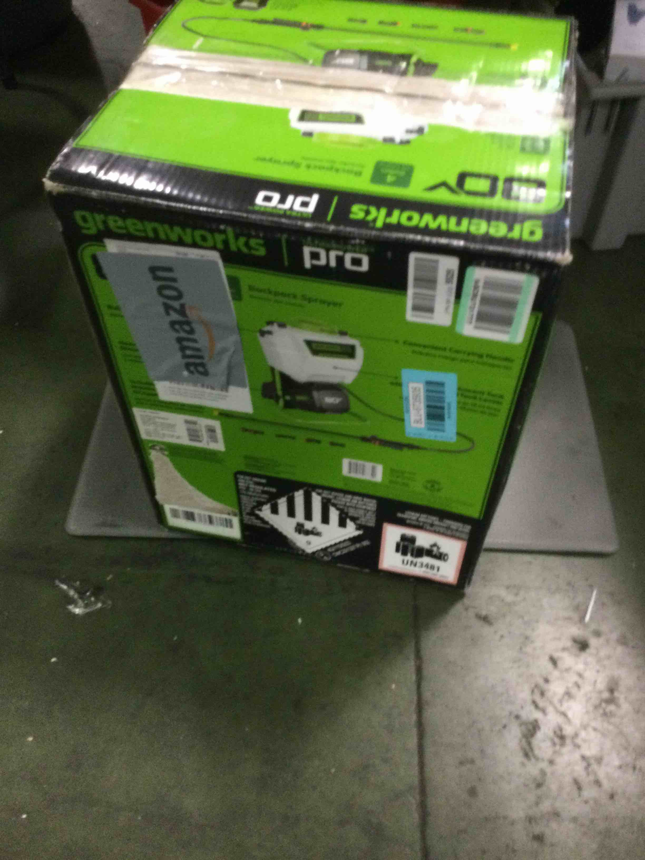 https://s3.amazonaws.com/lotting-images-prod/bidfta/BLU6735935_1720450610190.jpeg