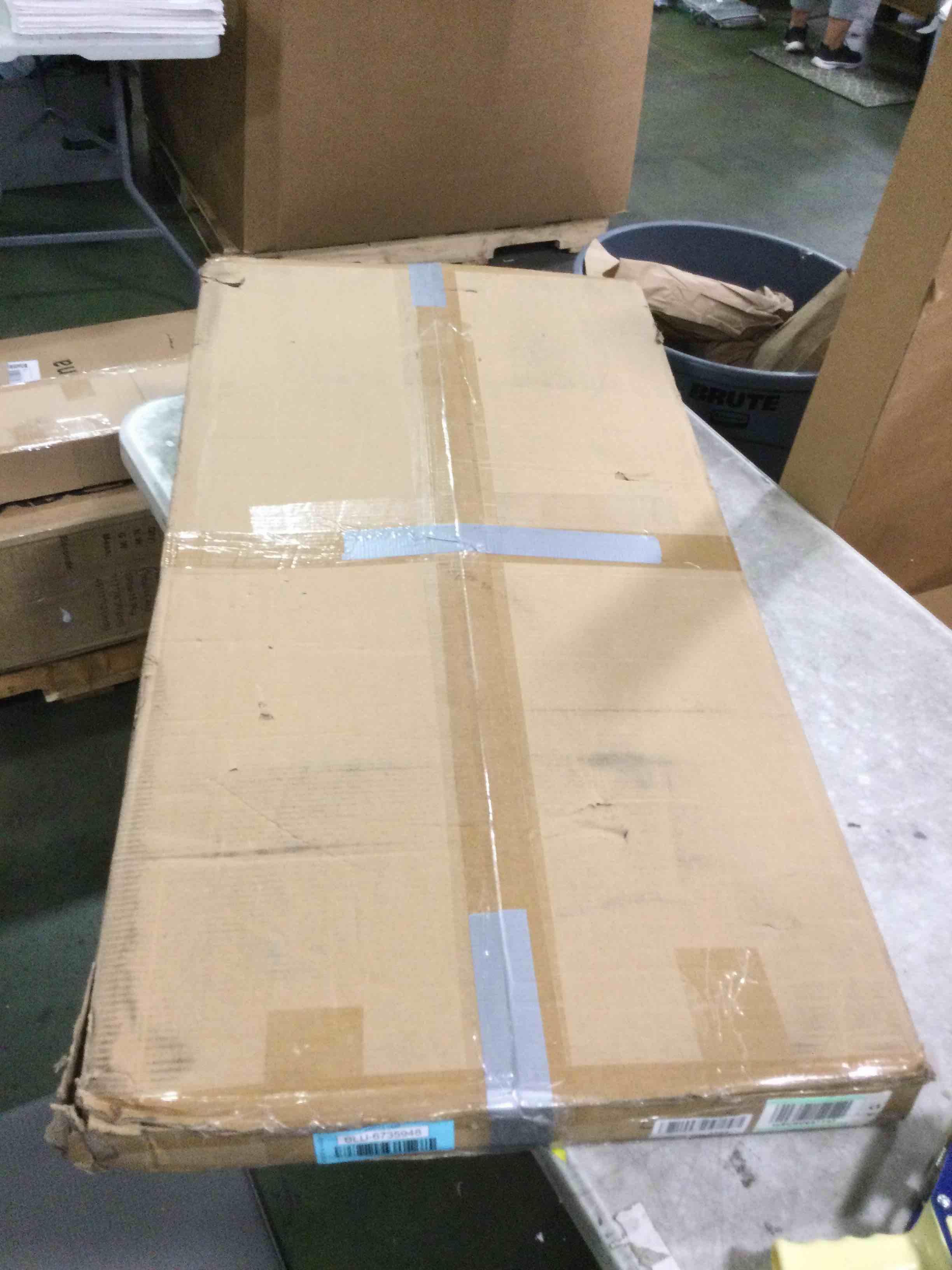 https://s3.amazonaws.com/lotting-images-prod/bidfta/BLU6735948_1720453143281.jpeg