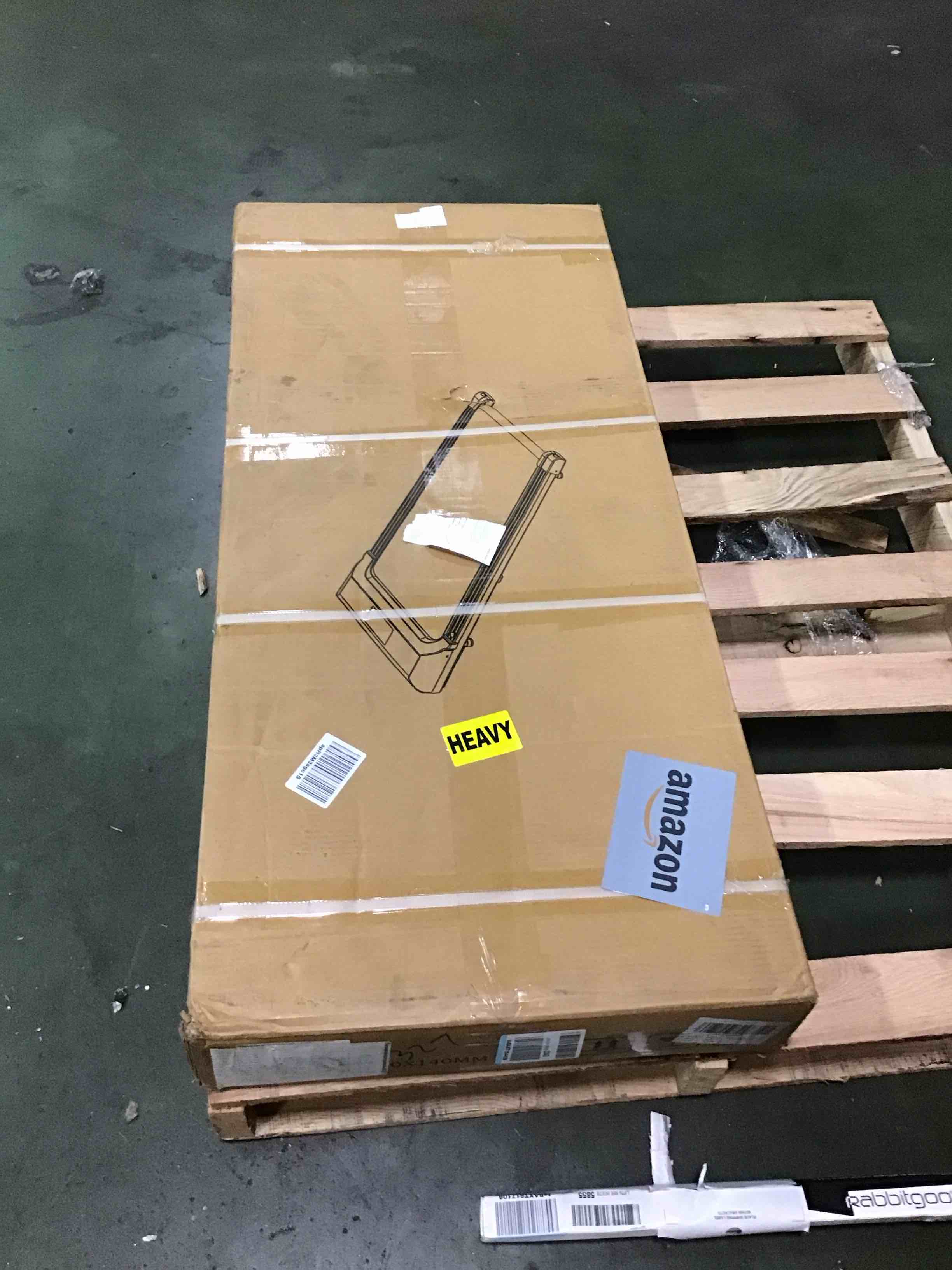 https://s3.amazonaws.com/lotting-images-prod/bidfta/BLU6736223_1720617312979.jpeg