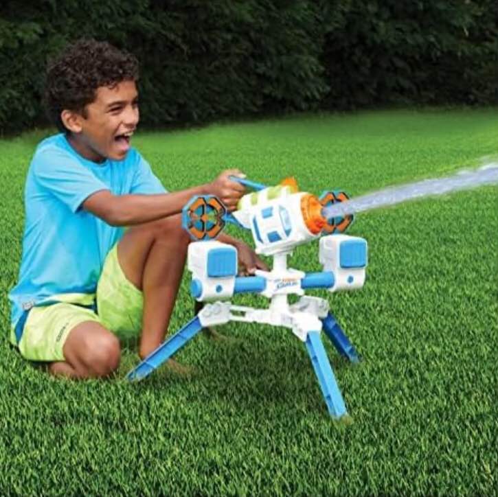NERF Super Soaker RoboBlaster – Automatic Soaker Blasting Machine Drenches You in Water