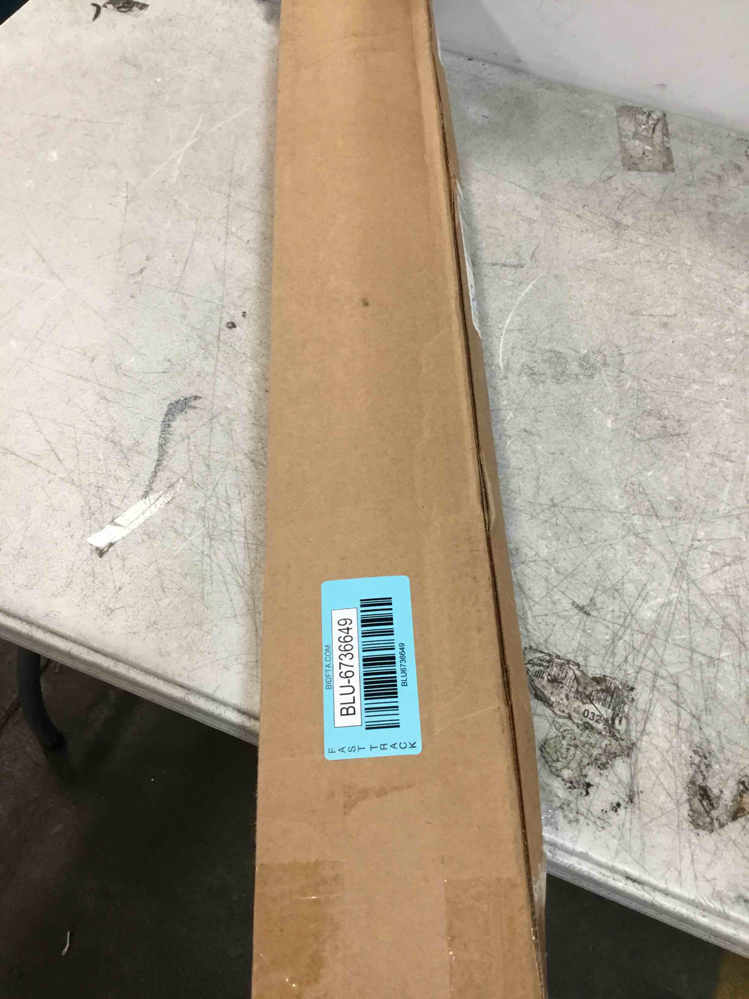 https://s3.amazonaws.com/lotting-images-prod/bidfta/BLU6736649_1721057486247.jpeg