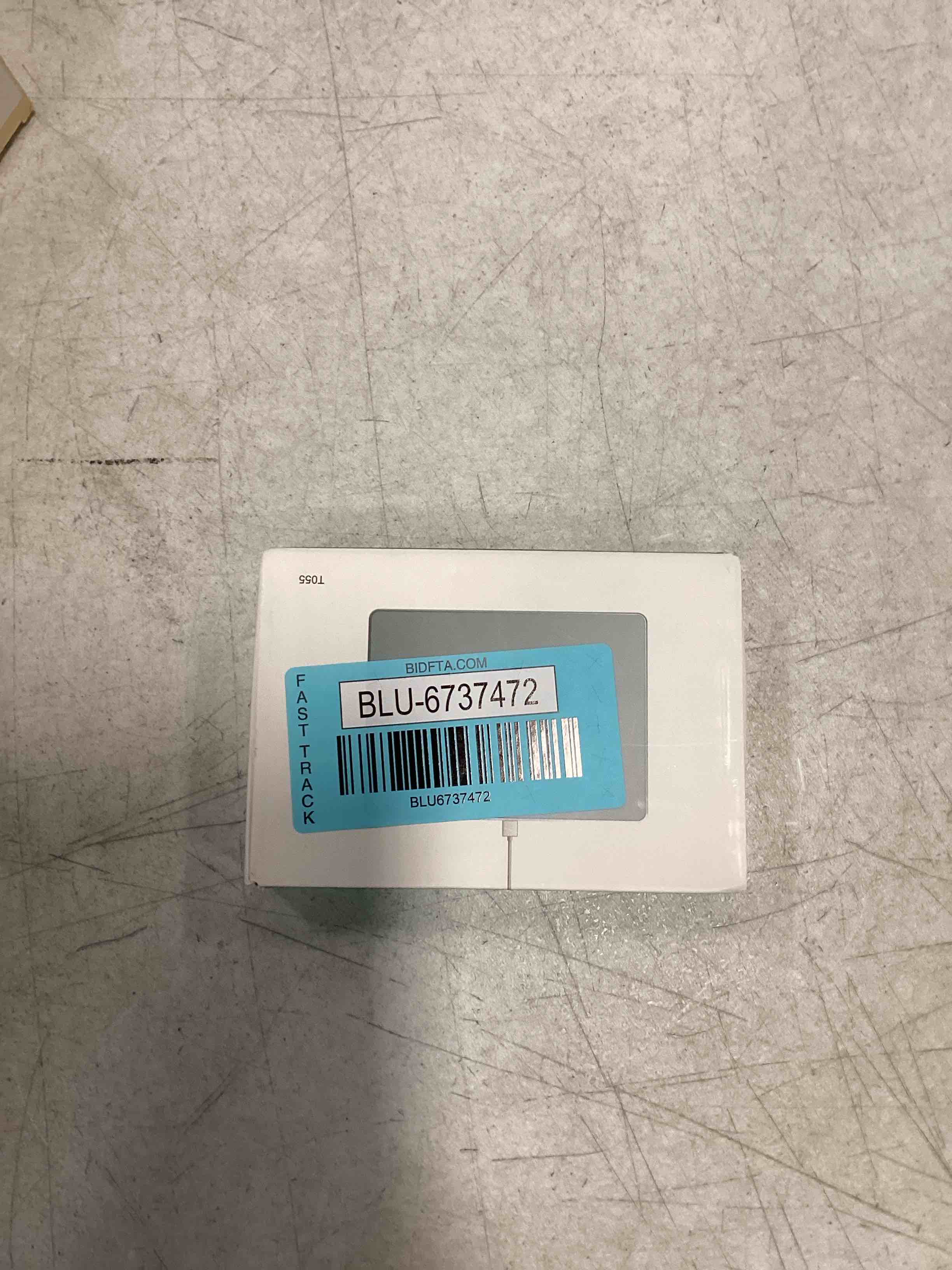 https://s3.amazonaws.com/lotting-images-prod/bidfta/BLU6737472_1720010029166.jpeg