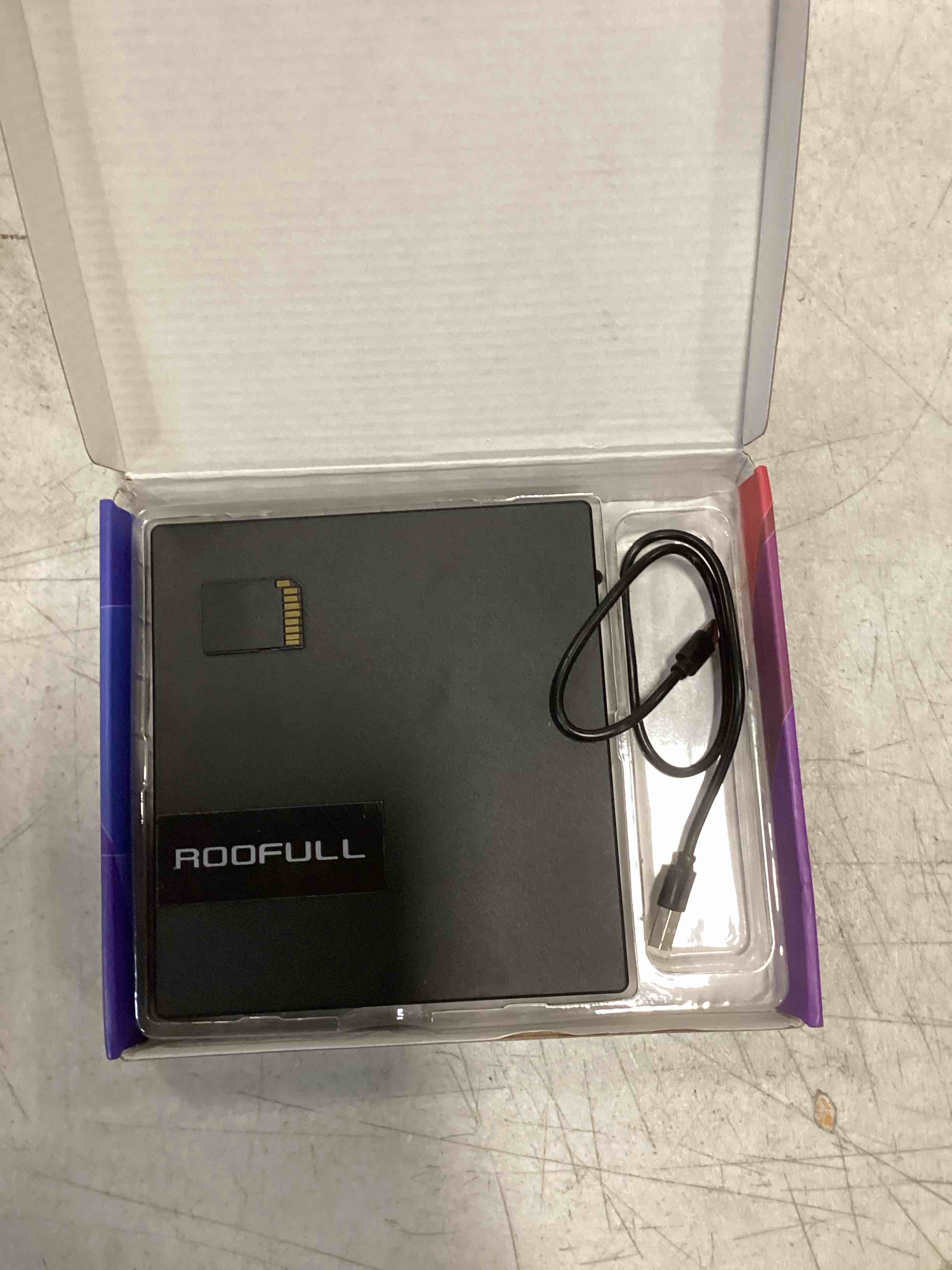 https://s3.amazonaws.com/lotting-images-prod/bidfta/BLU6737478_1720009636617.jpeg