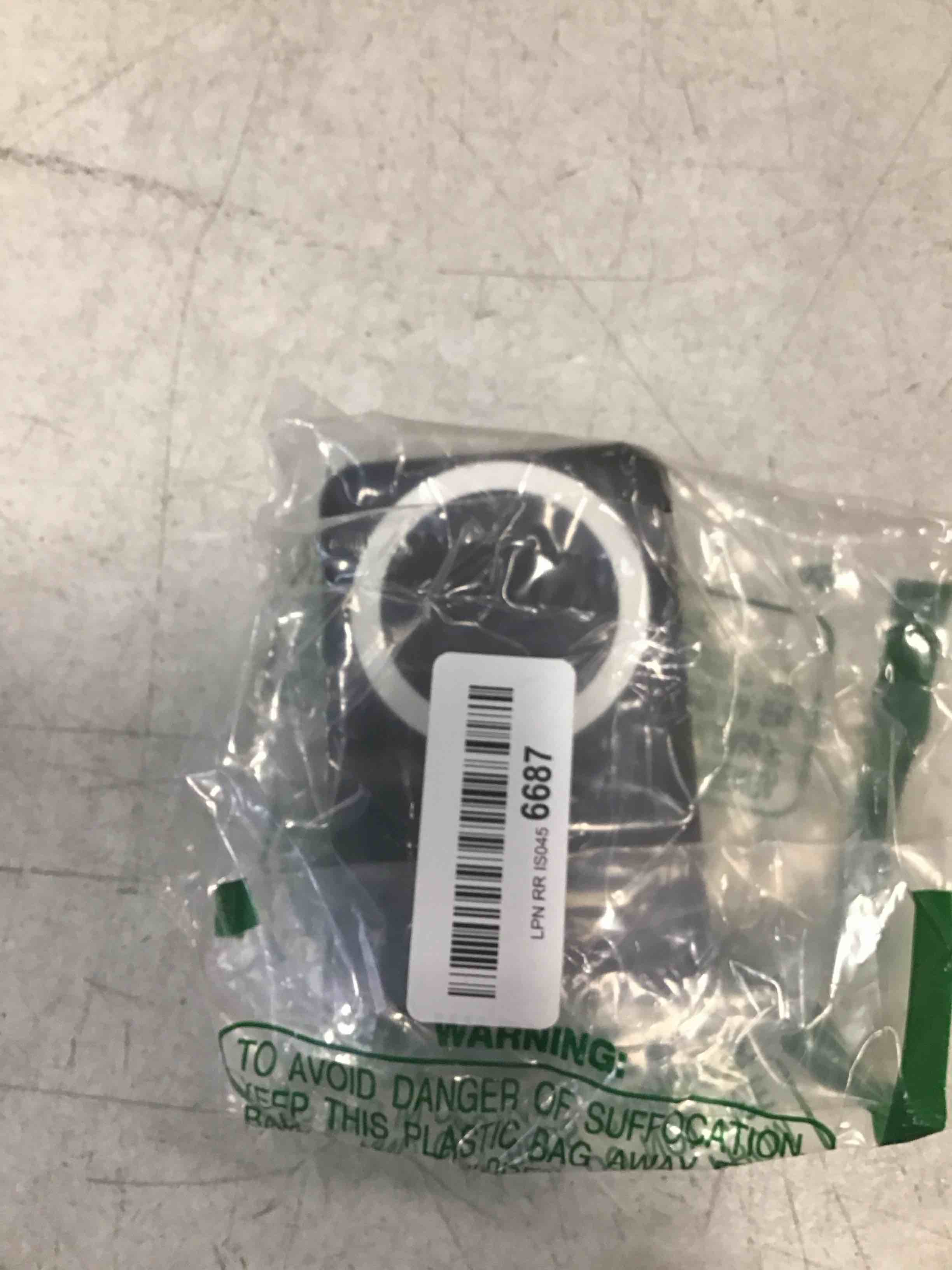 https://s3.amazonaws.com/lotting-images-prod/bidfta/BLU6737756_1720183279809.jpeg