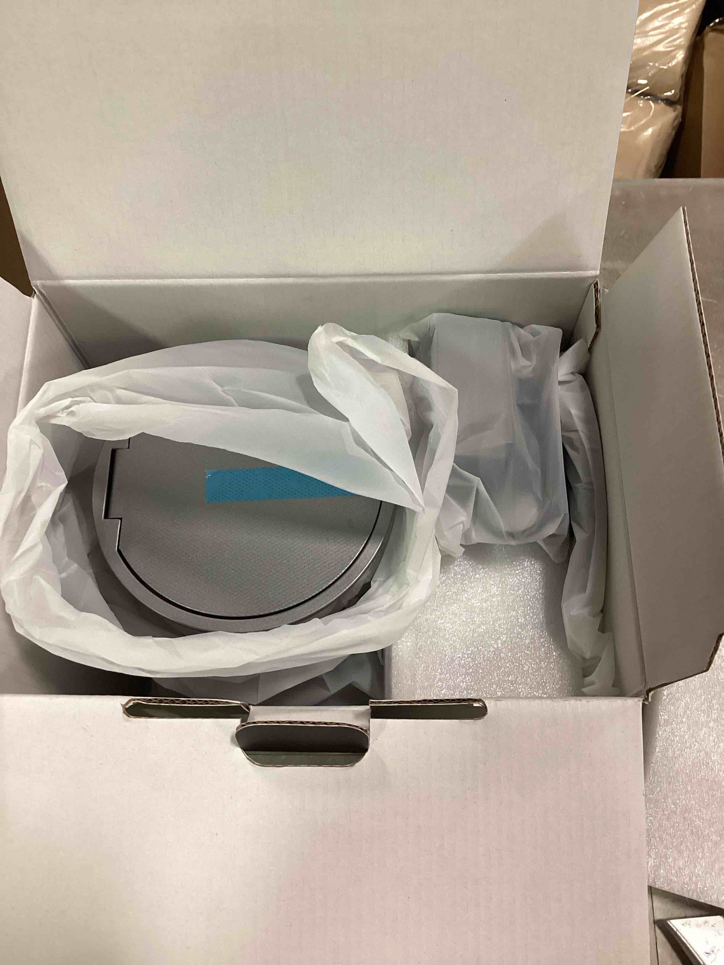 https://s3.amazonaws.com/lotting-images-prod/bidfta/BLU6738215_1720469364330.jpeg