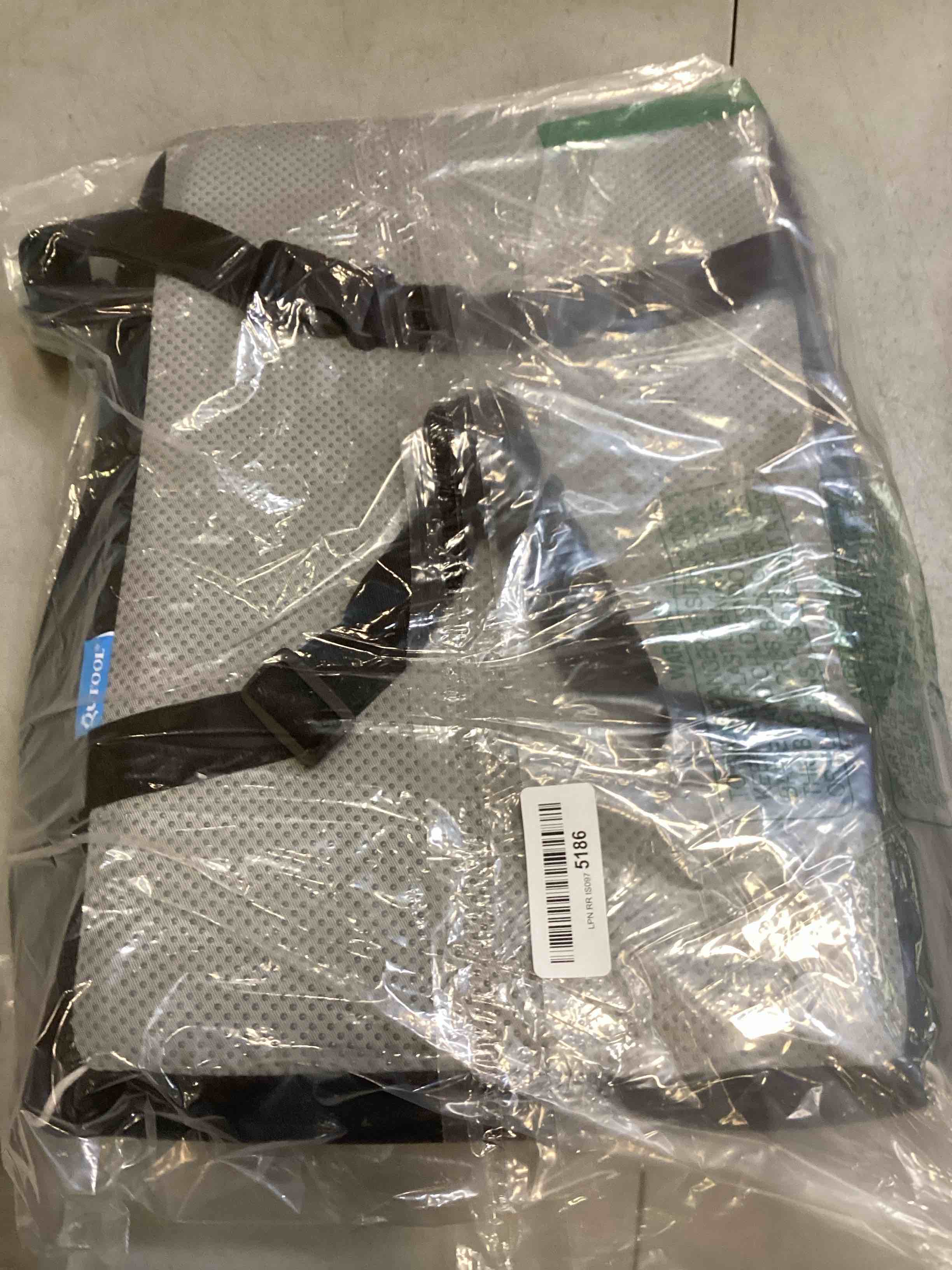 https://s3.amazonaws.com/lotting-images-prod/bidfta/BLU6738726_1720026368581.jpeg