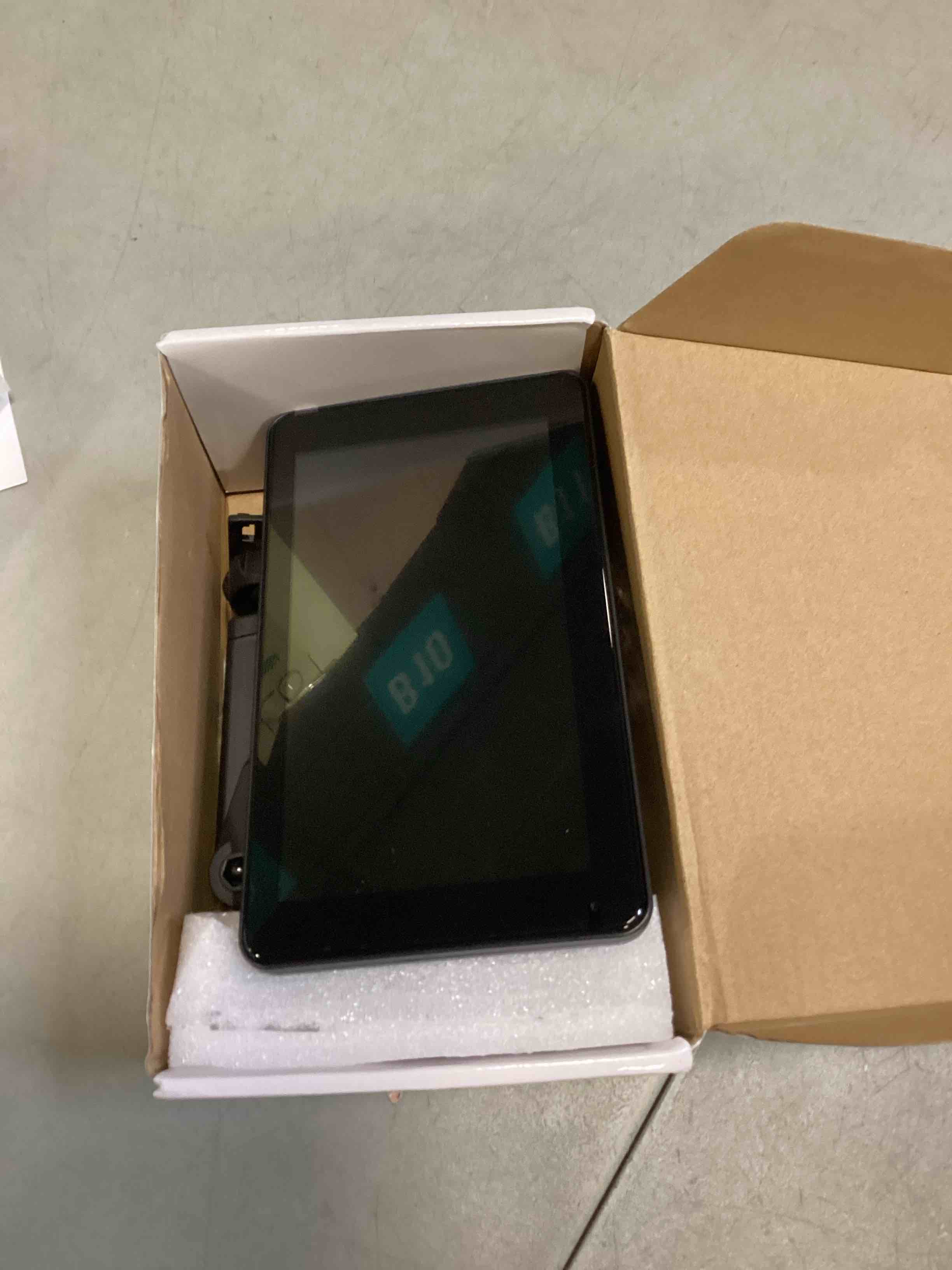 https://s3.amazonaws.com/lotting-images-prod/bidfta/BLU6738732_1720026929290.jpeg