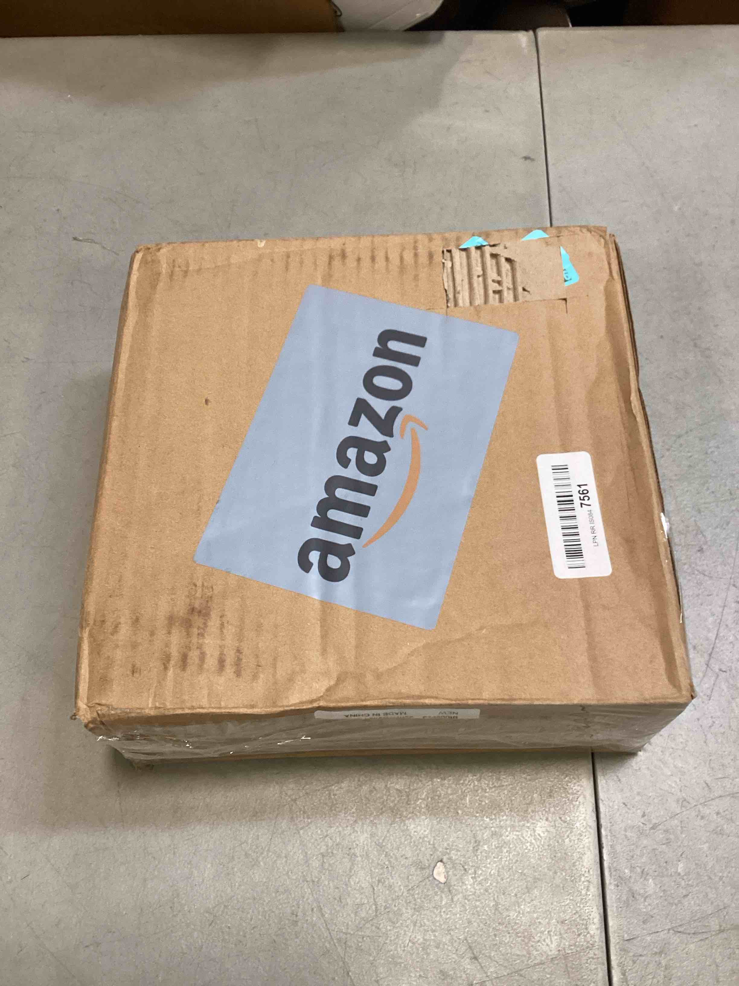 https://s3.amazonaws.com/lotting-images-prod/bidfta/BLU6738741_1720027439828.jpeg