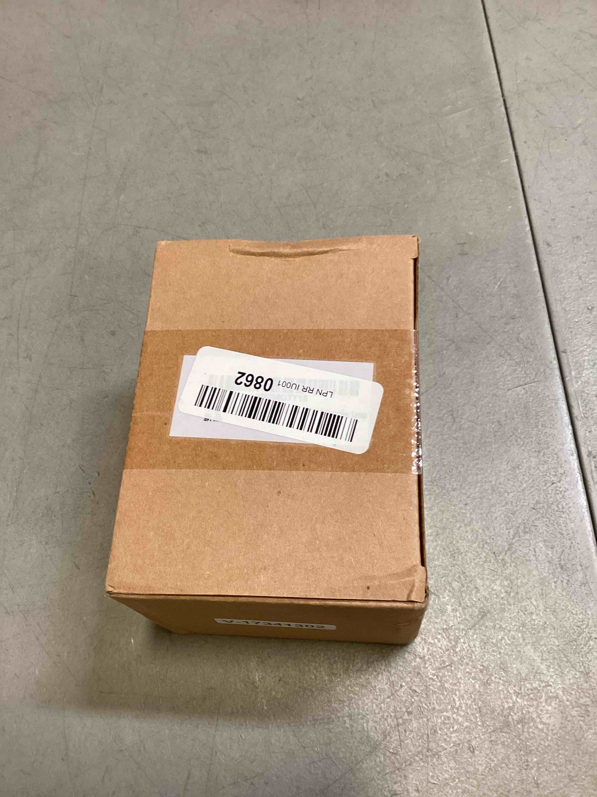 https://s3.amazonaws.com/lotting-images-prod/bidfta/BLU6738855_1720036729956.jpeg