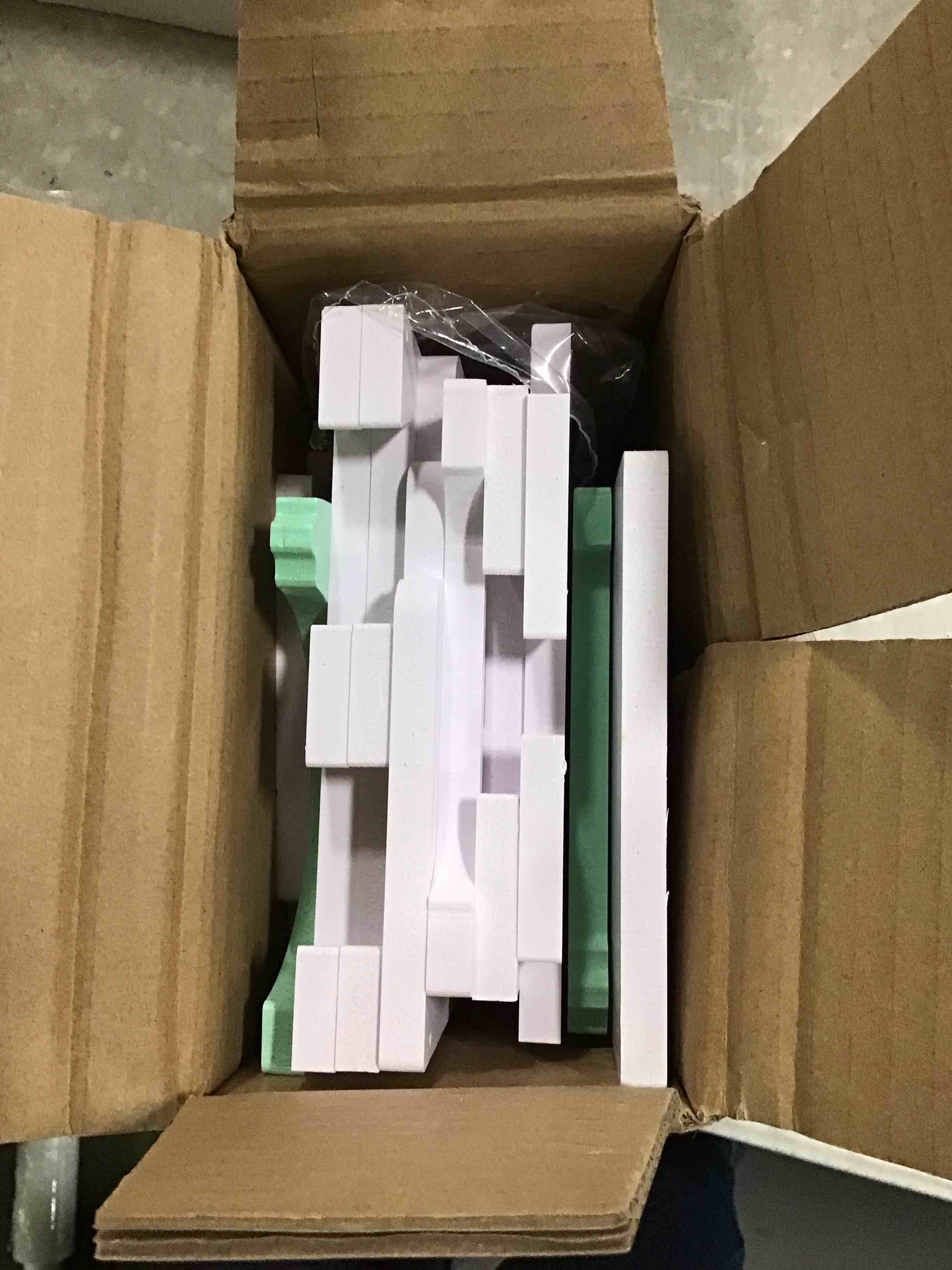 https://s3.amazonaws.com/lotting-images-prod/bidfta/BLU6738922_1720184333853.jpeg