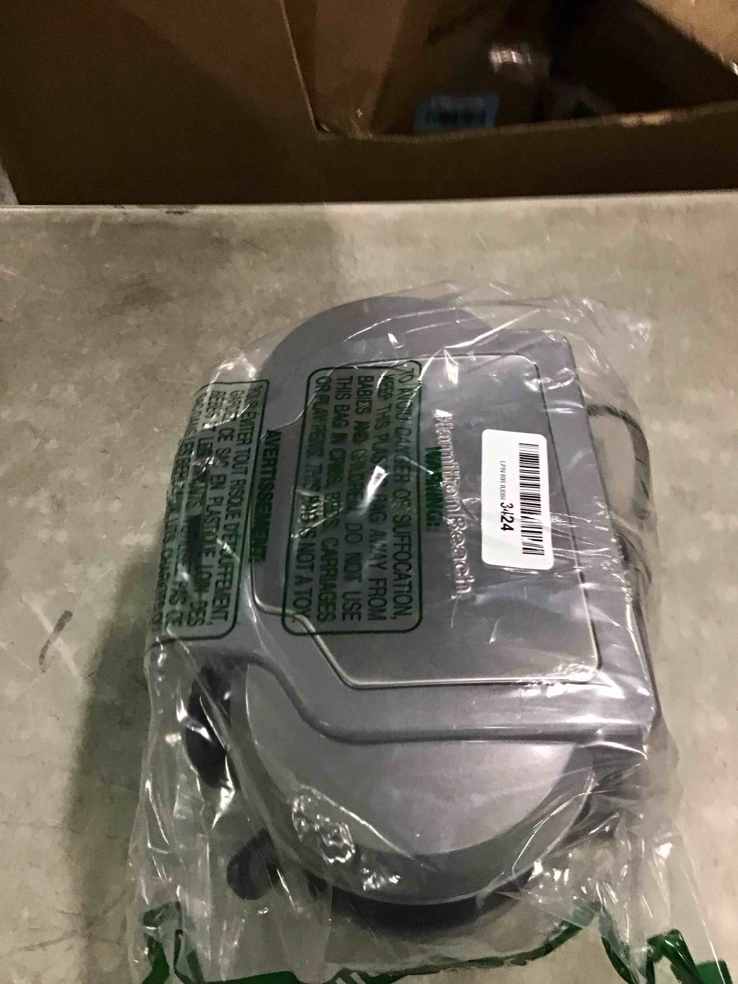 https://s3.amazonaws.com/lotting-images-prod/bidfta/BLU6739097_1720201825670.jpeg
