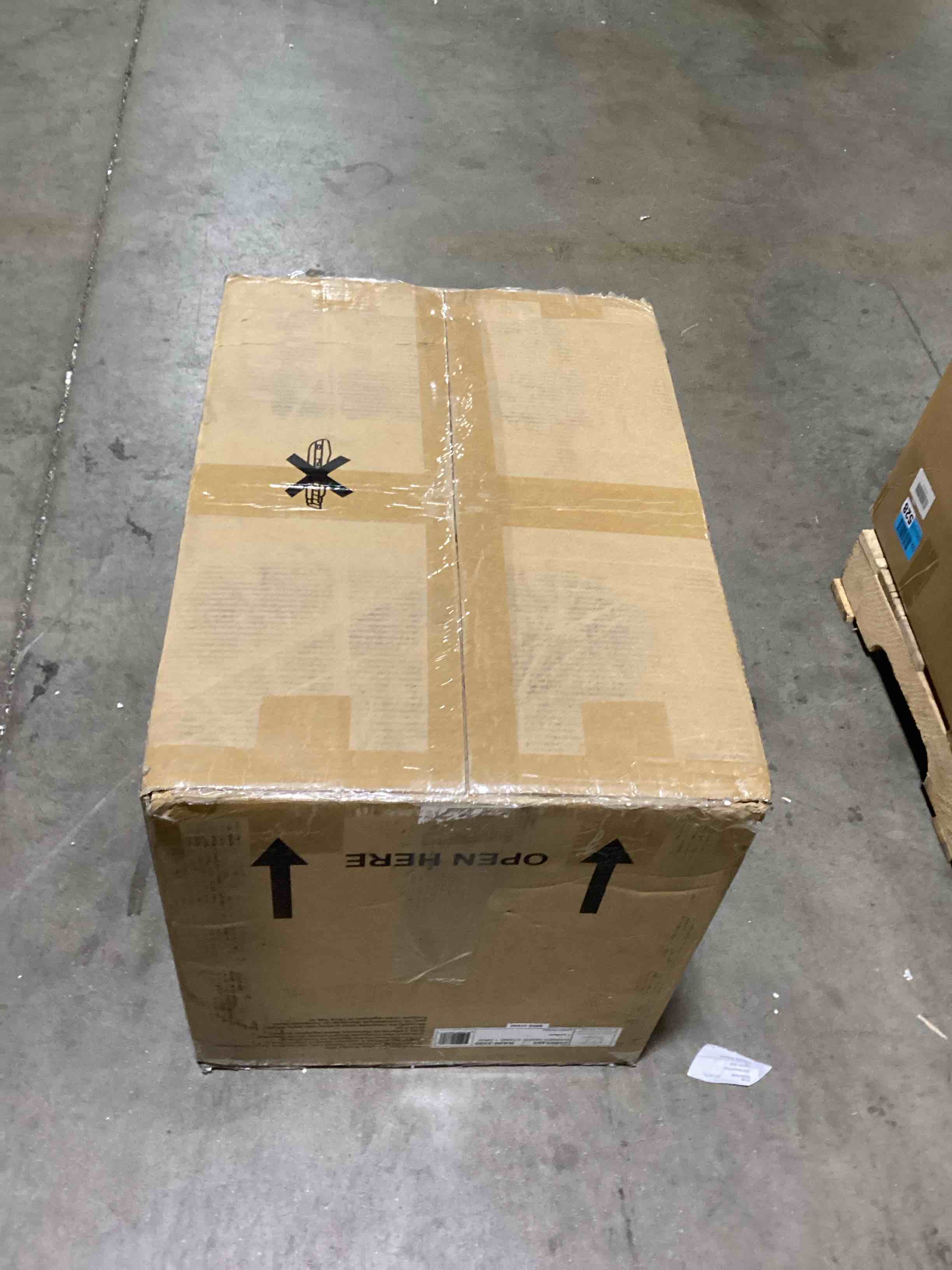 https://s3.amazonaws.com/lotting-images-prod/bidfta/BLU6740068_1722537897028.jpeg