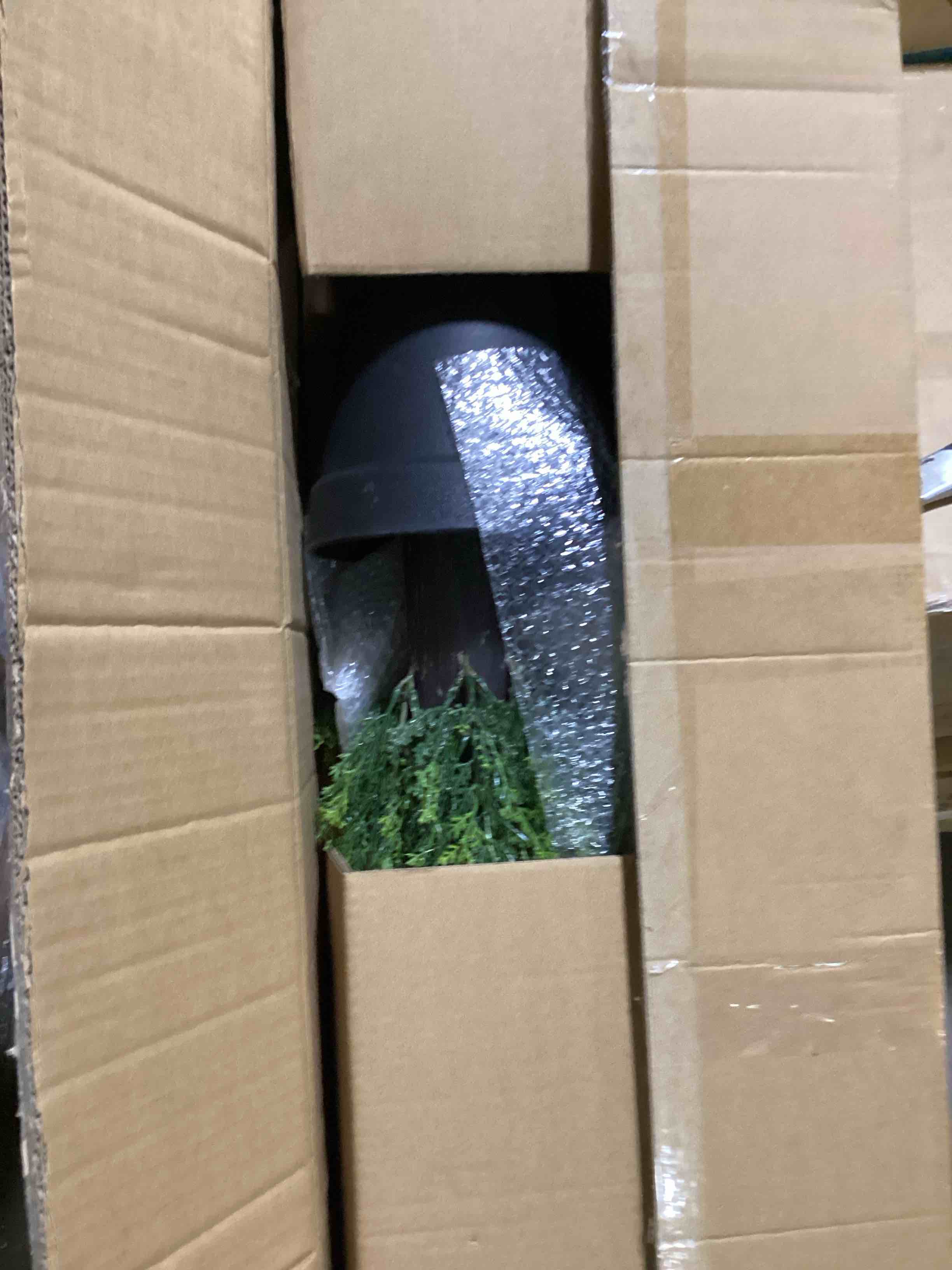 https://s3.amazonaws.com/lotting-images-prod/bidfta/BLU6740373_1723042672277.jpeg