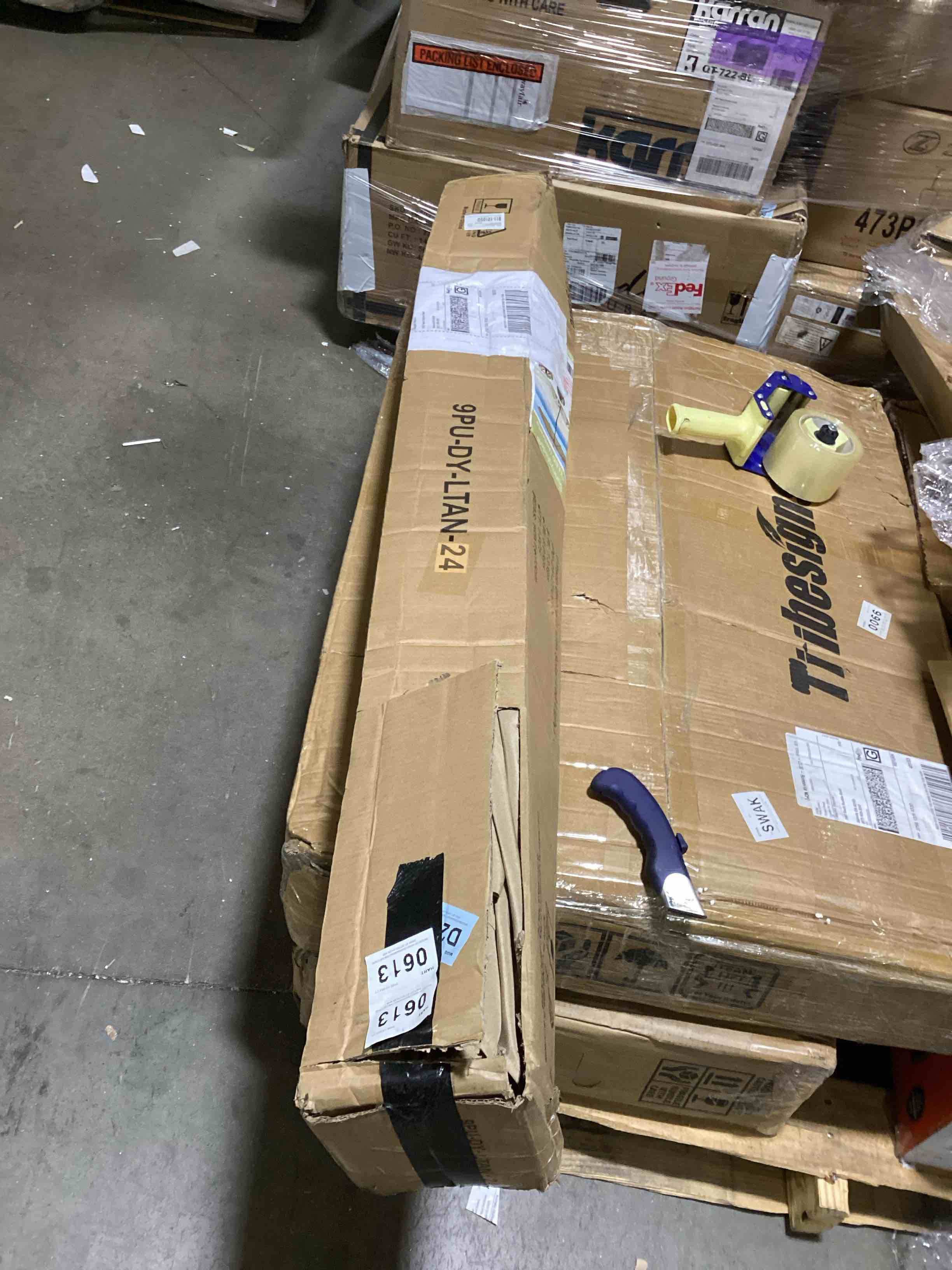 https://s3.amazonaws.com/lotting-images-prod/bidfta/BLU6740381_1723043353380.jpeg