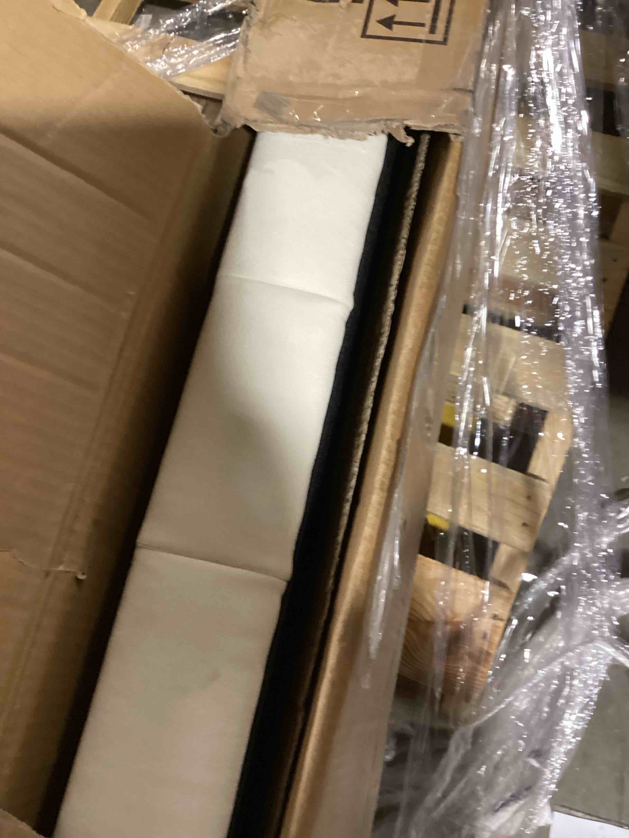 https://s3.amazonaws.com/lotting-images-prod/bidfta/BLU6742265_1723493164616.jpeg