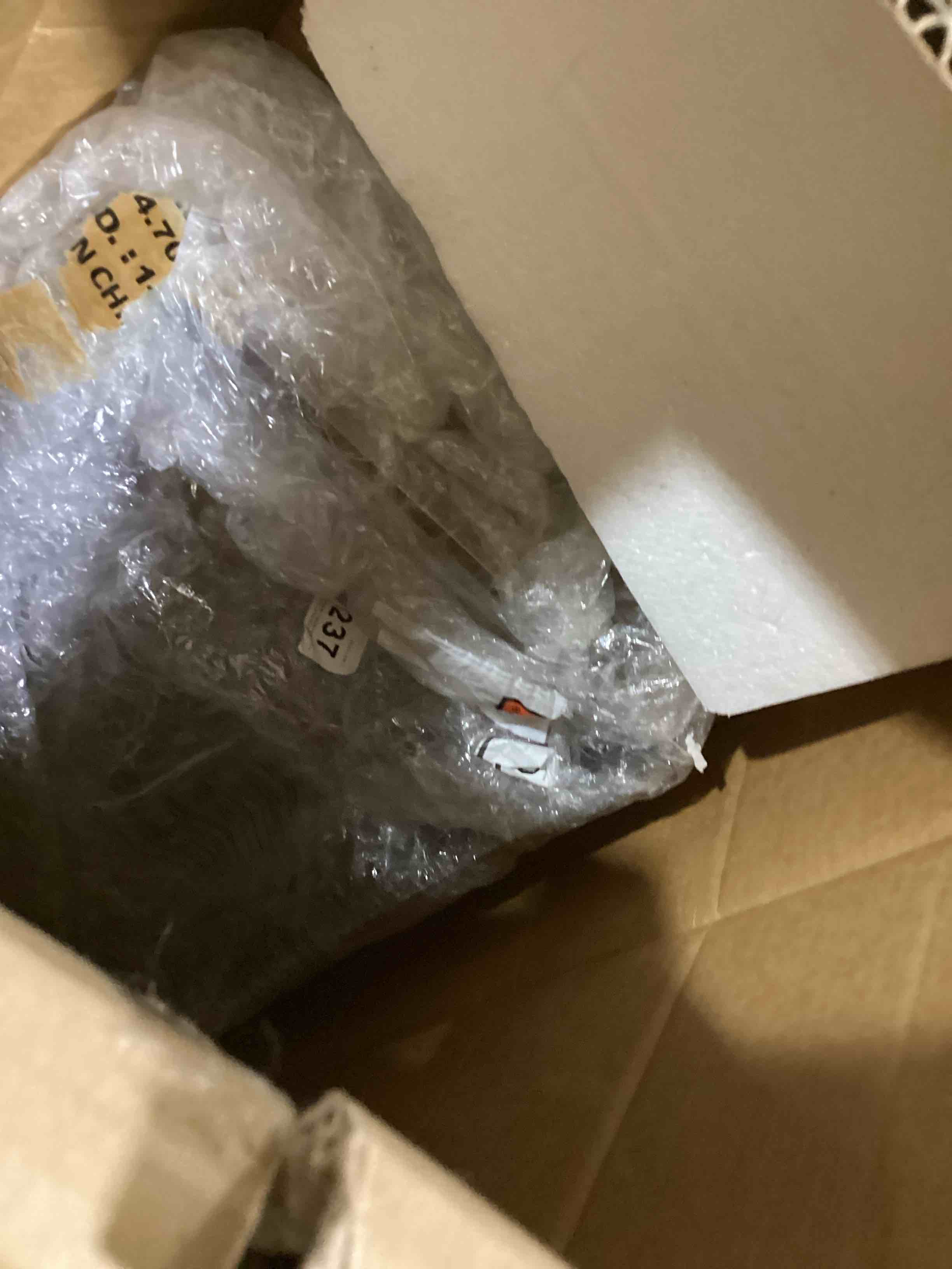 https://s3.amazonaws.com/lotting-images-prod/bidfta/BLU6742310_1723492683675.jpeg