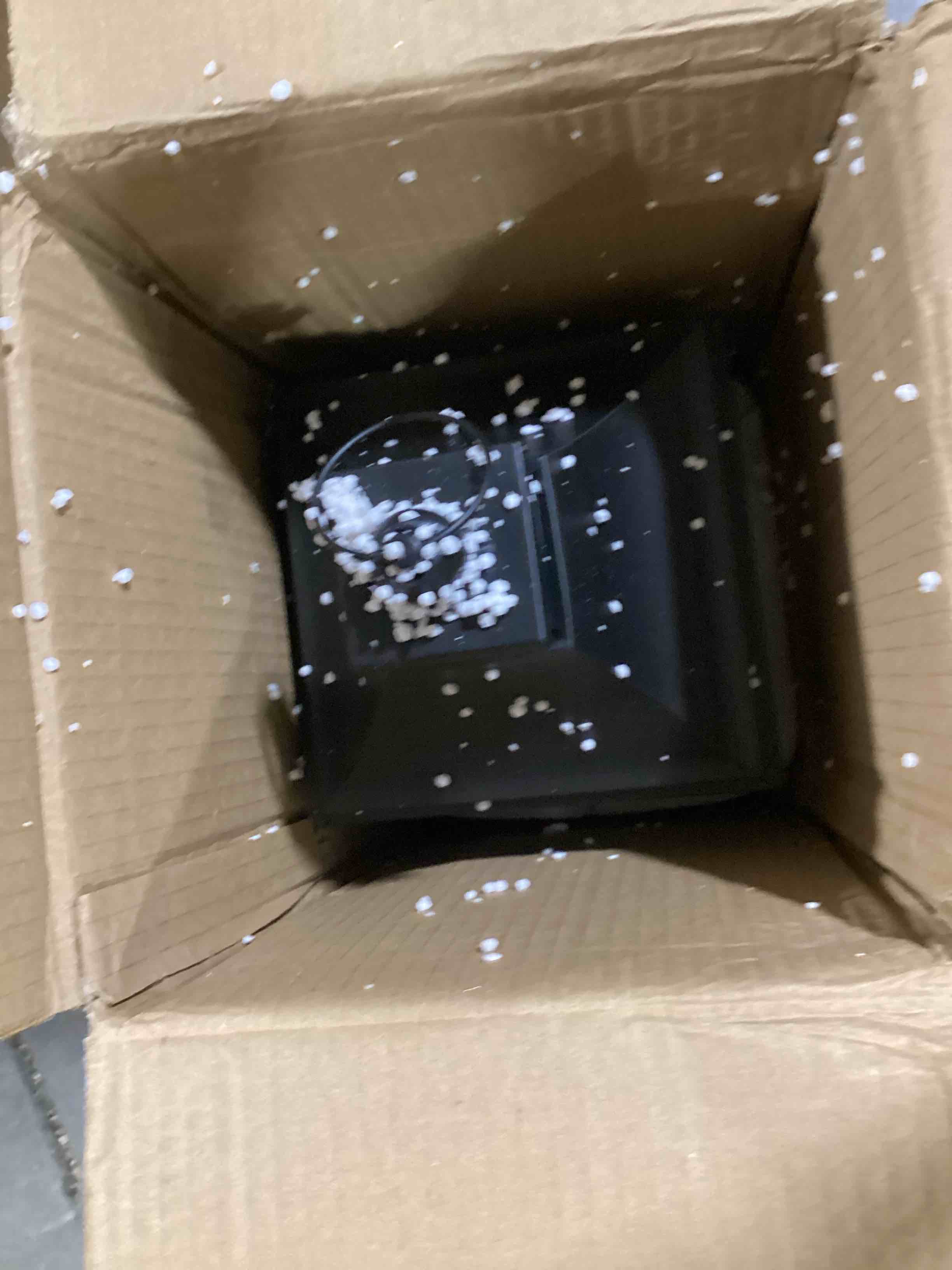https://s3.amazonaws.com/lotting-images-prod/bidfta/BLU6742335_1723554189665.jpeg