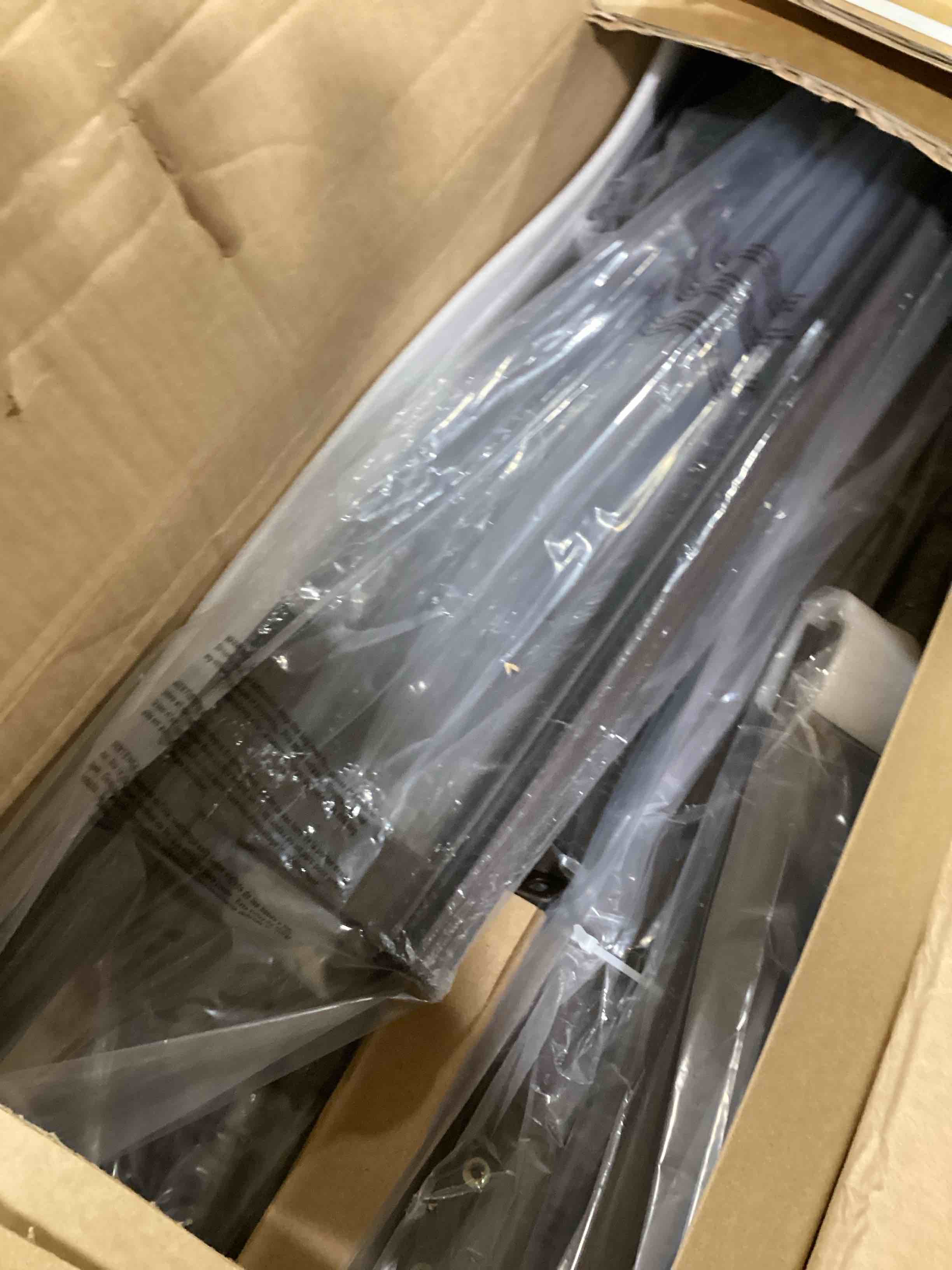 https://s3.amazonaws.com/lotting-images-prod/bidfta/BLU6742725_1723813500154.jpeg
