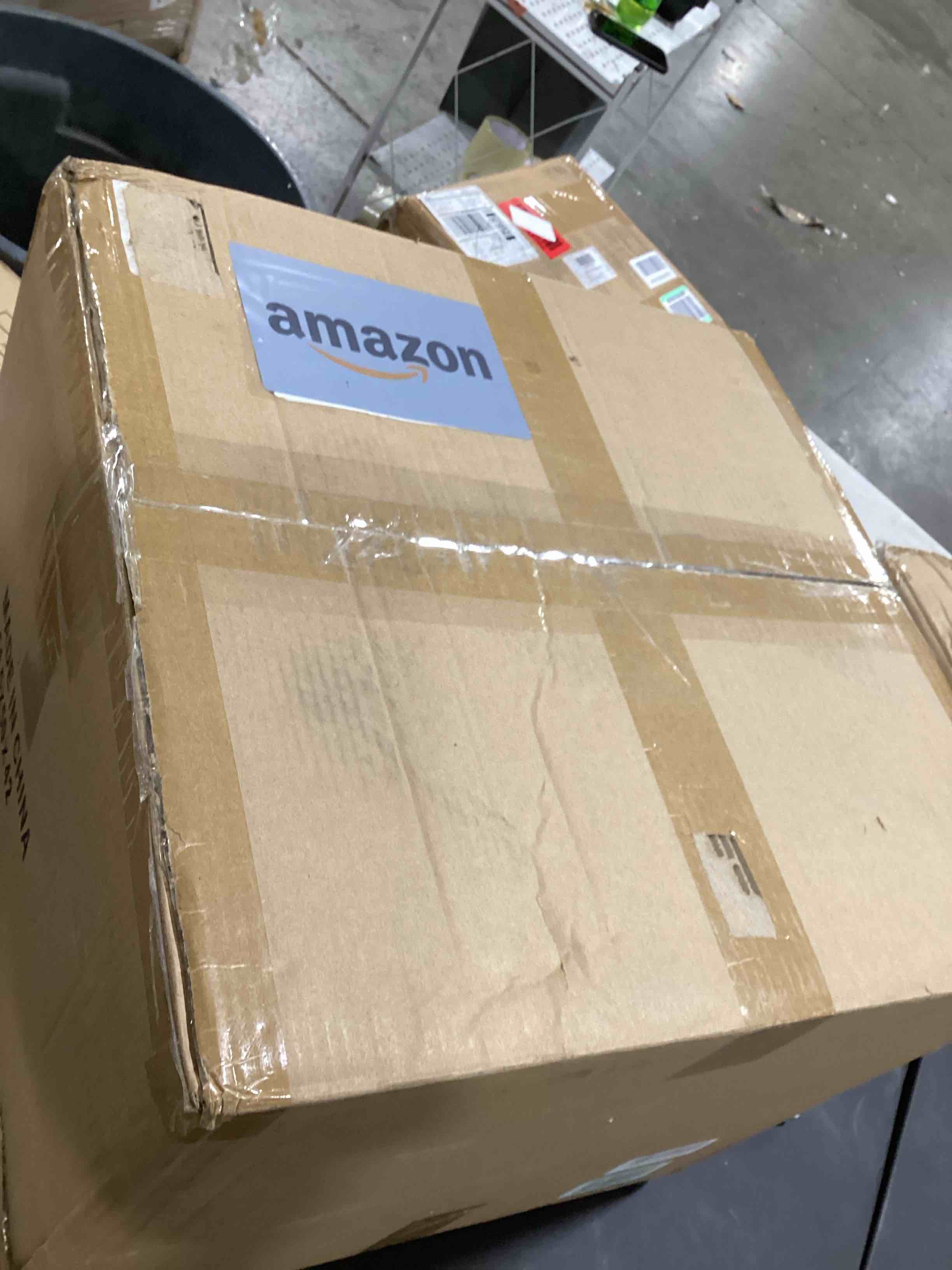 https://s3.amazonaws.com/lotting-images-prod/bidfta/BLU6743058_1722282422122.jpeg