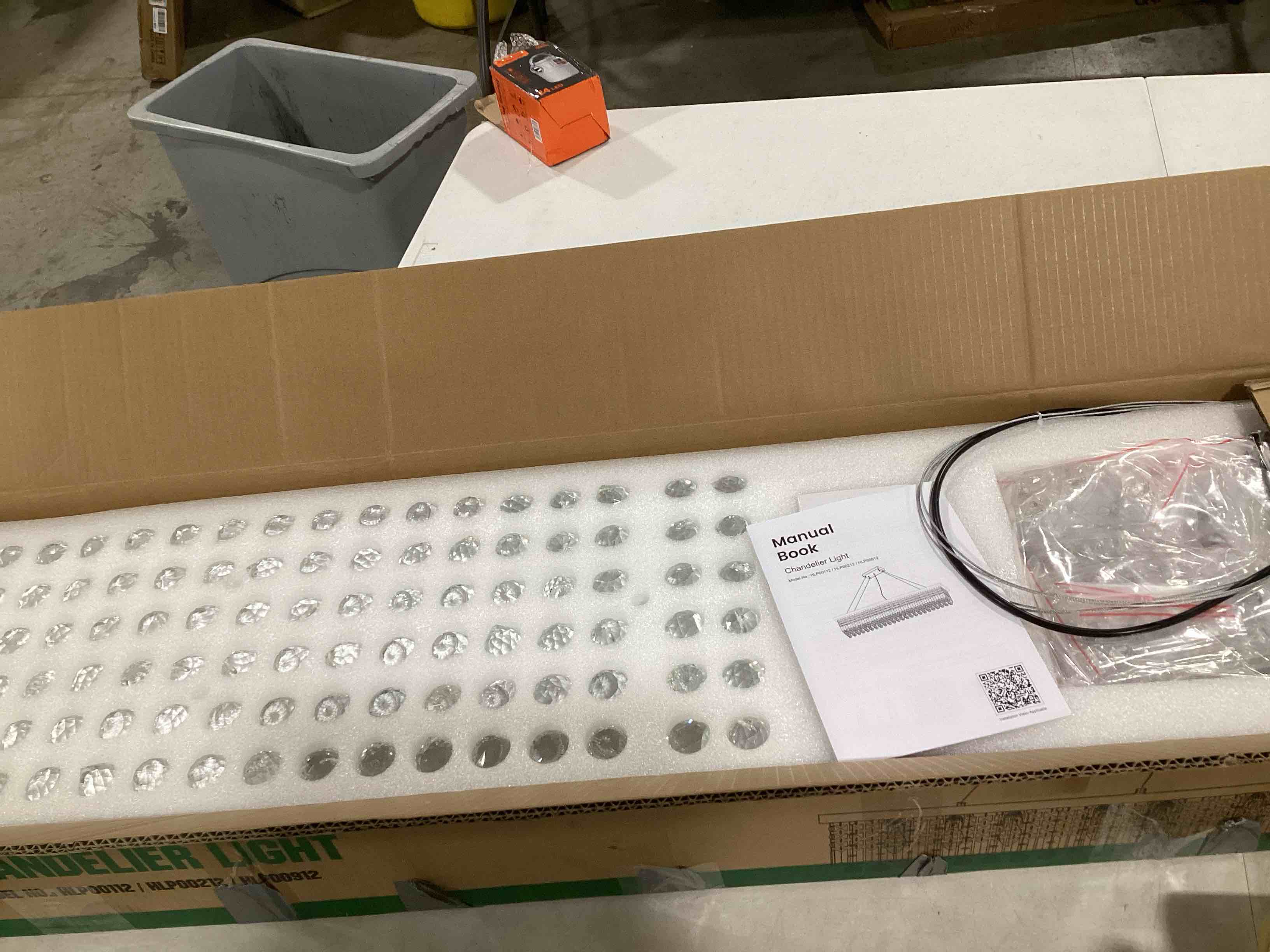 https://s3.amazonaws.com/lotting-images-prod/bidfta/BLU6743204_1722365668804.jpeg